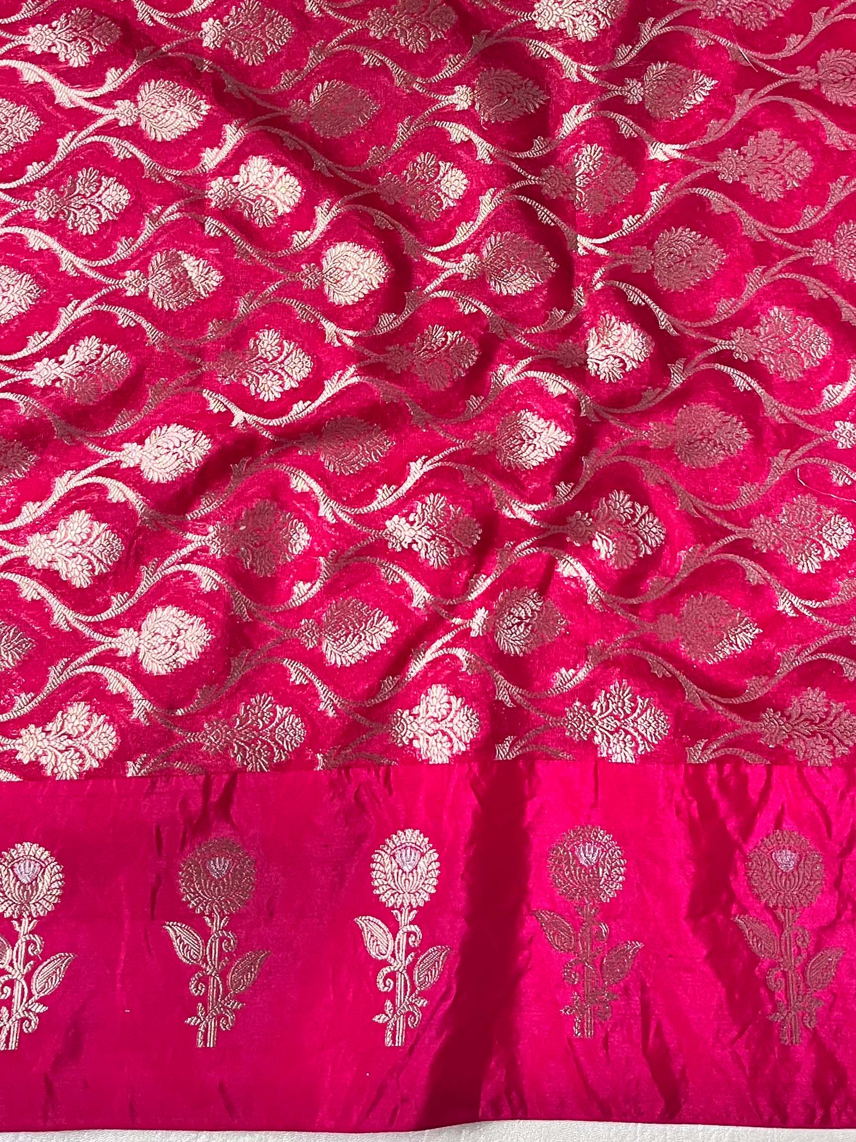 Banarasee Handwoven Semi Silk Saree With Zari Buti Design-Pink