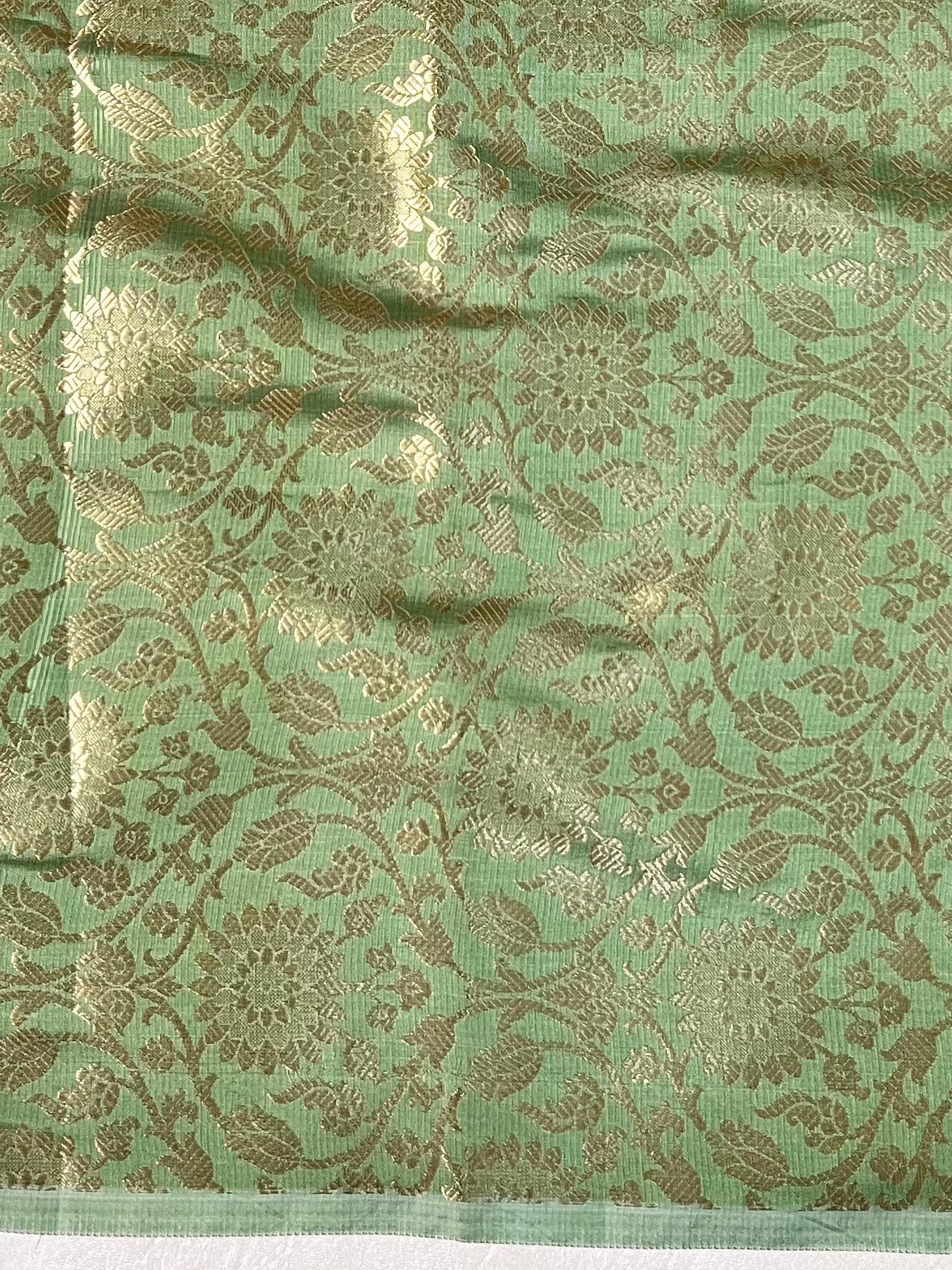 Banarasee Handwoven Mirror Work Crushed Tissue Saree With Lace & Contrast Blouse-Pink