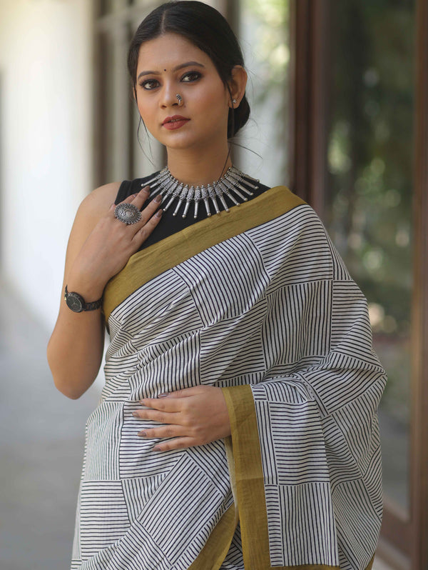 Handloom Mul Cotton Hand-Block Print Saree-White