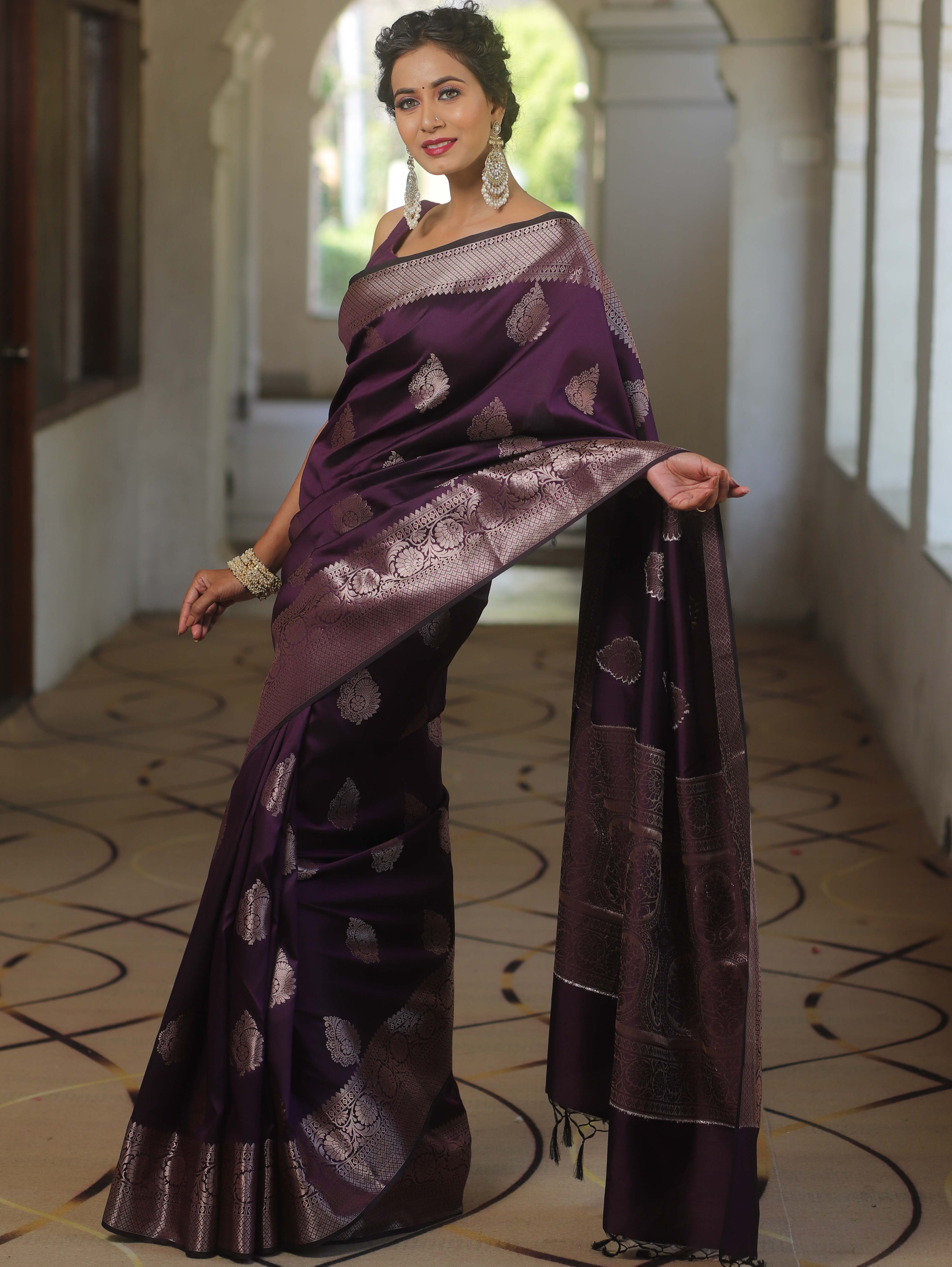 Banarasee Handwoven Semi Silk Saree With Zari Buti Design-Wine