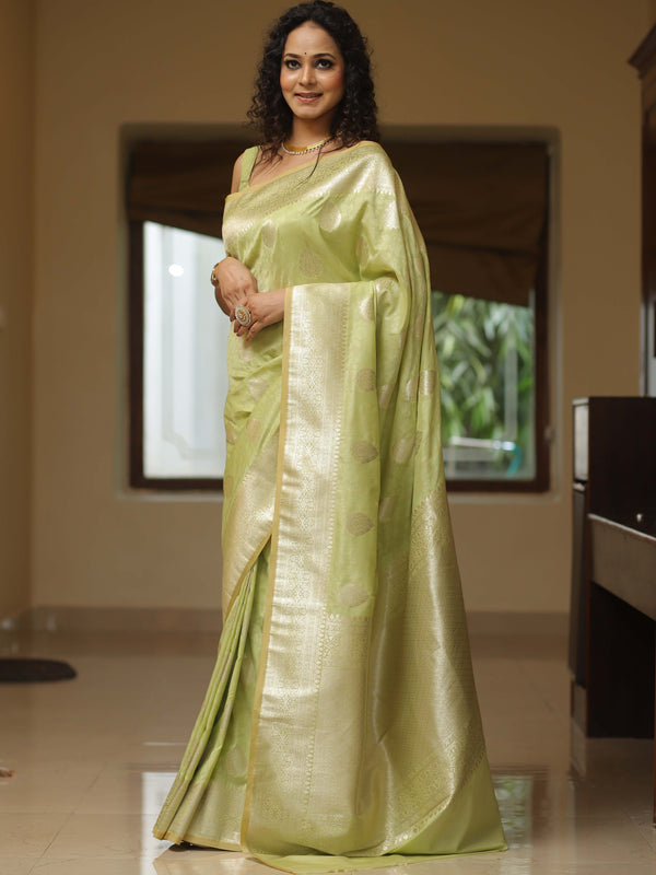 Banarasee Handwoven Semi-Katan Tanchoi Weaving Floral Border Saree-Light Green