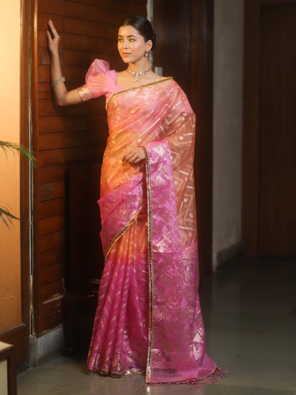 Banarasee Organza Saree With Gold Zari Jaal Design & Dual Color-Peach & Pink