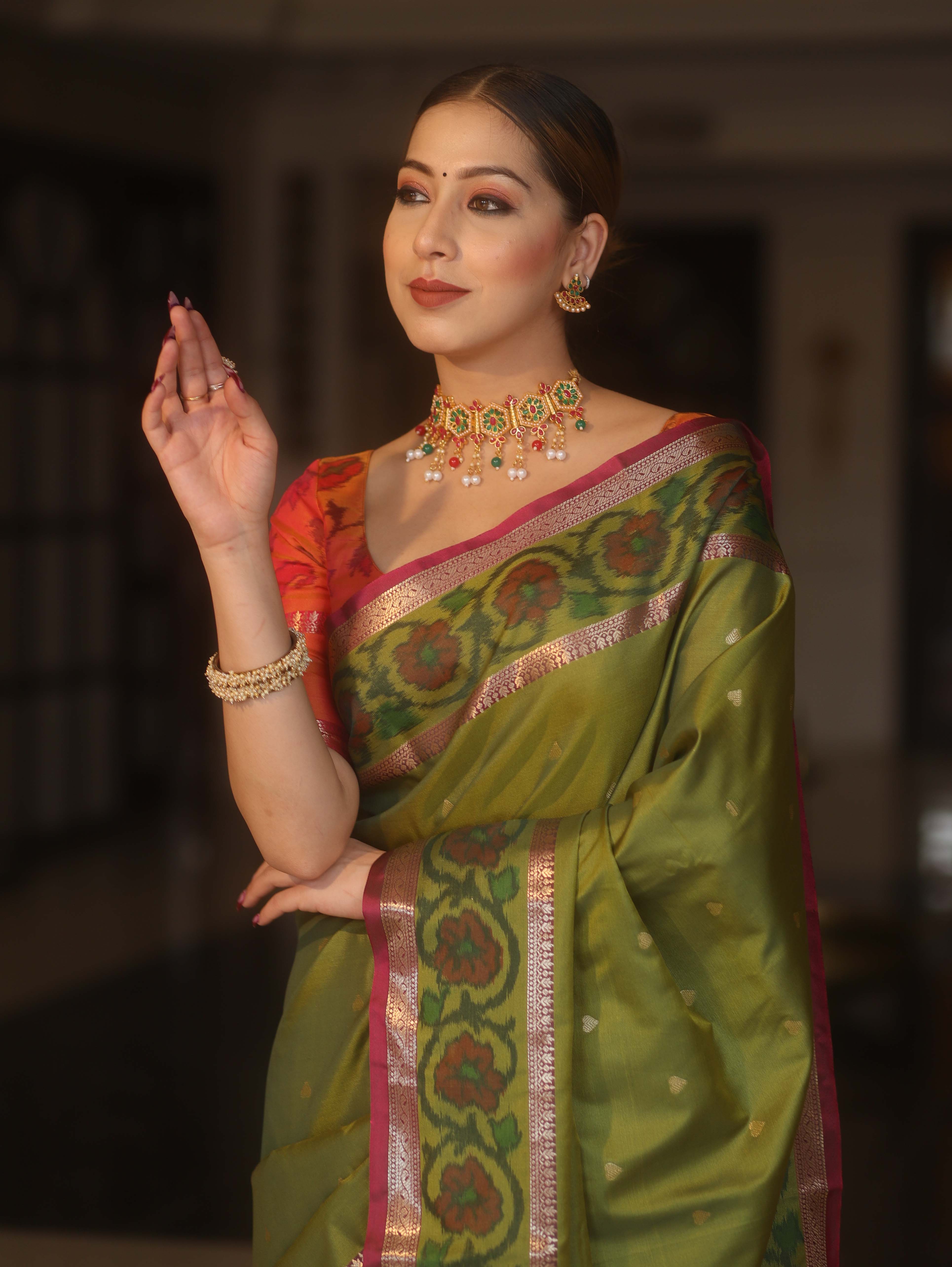 Banarasee Handwoven Semi Silk Ikkat Border Saree With Zari Buti & Border-Green