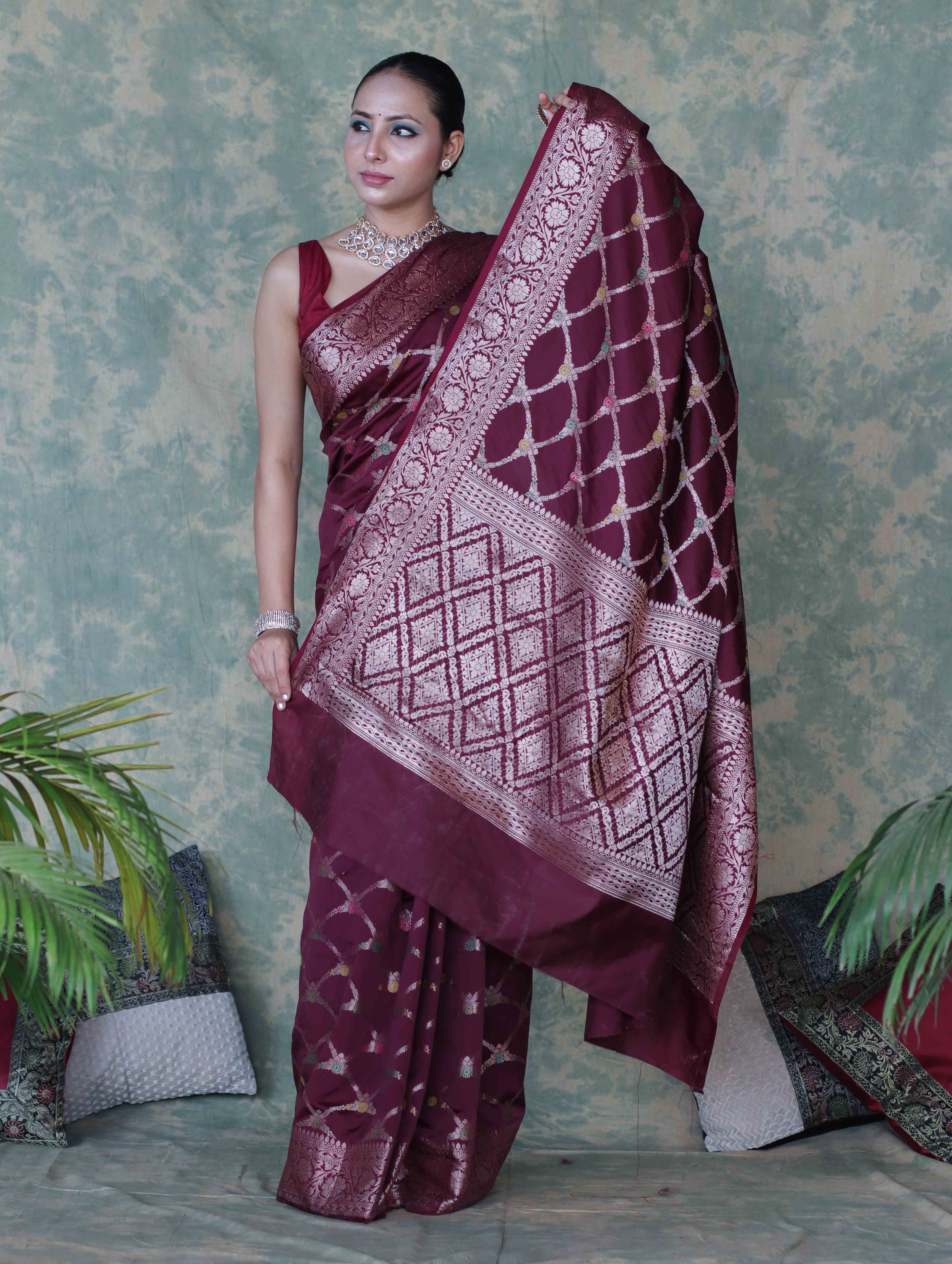 Banarasee Handloom Semi Silk Saree With Zari Jaal Work & Floral Border-Burgundy