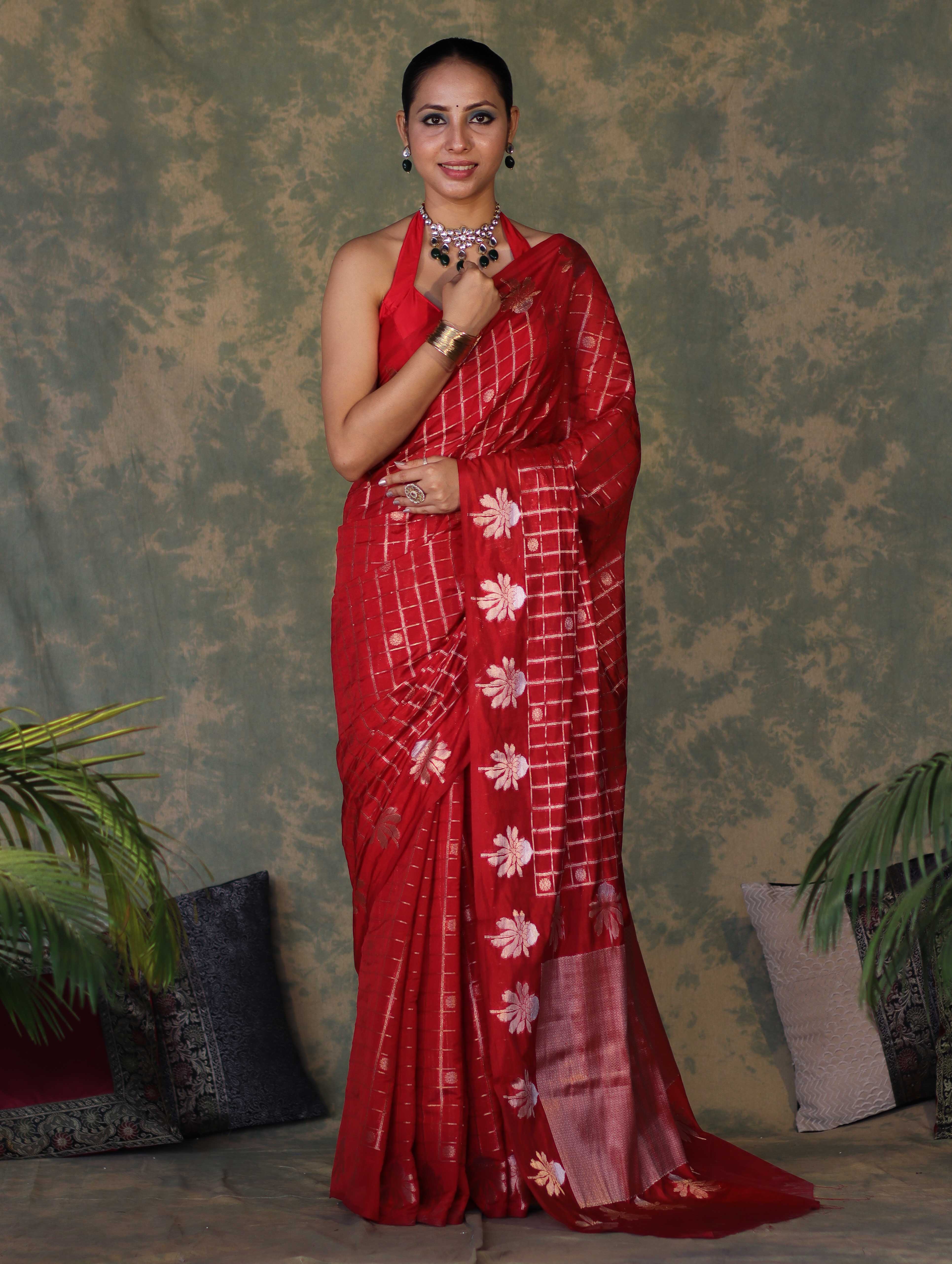 Banarasee Handloom Georgette Saree With Sona Rupa Zari Work & Checks Design-Red