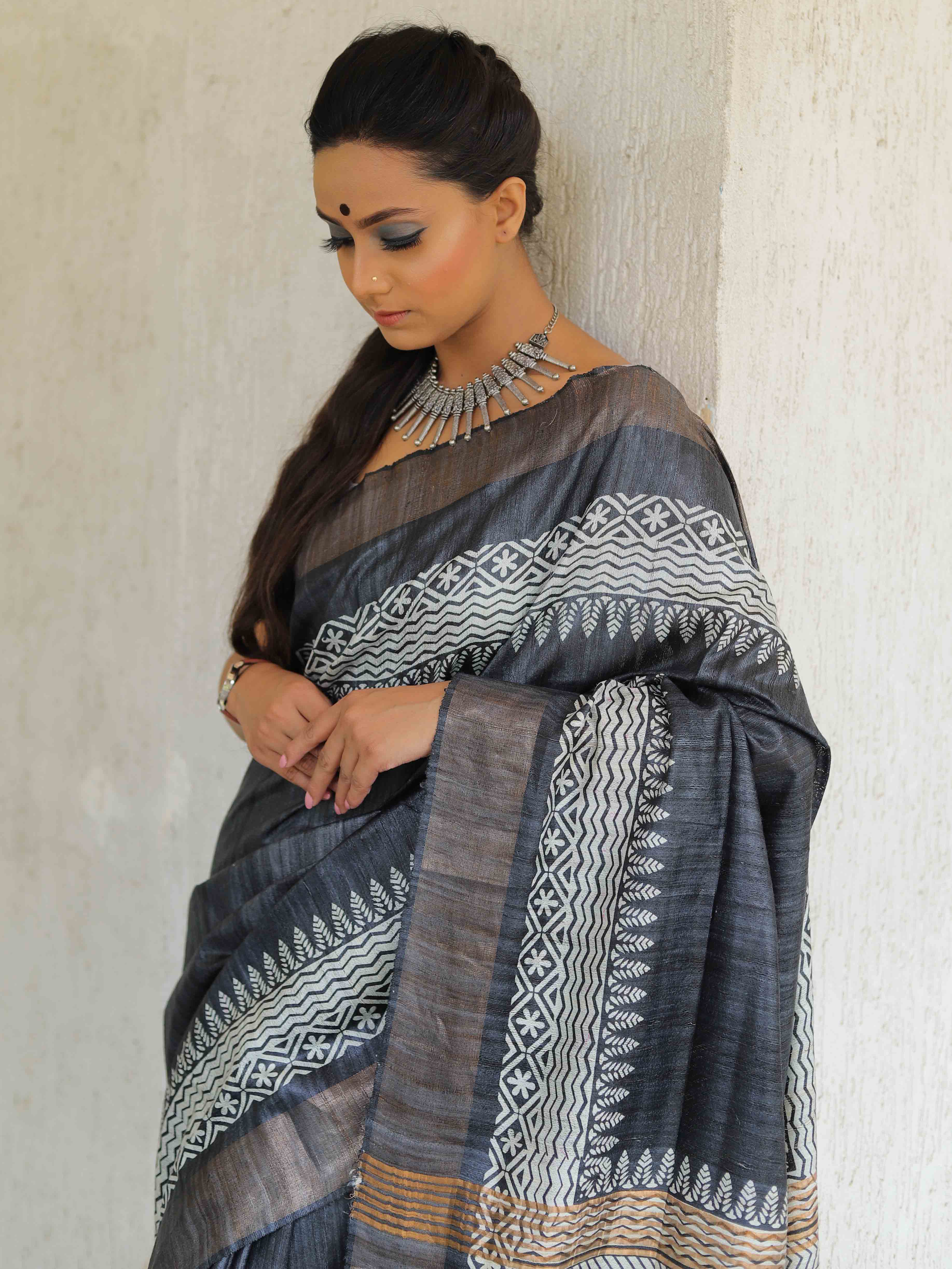 Bhagalpur Pure Handloom Tussar Silk Saree With Hand Block Print-Grey & White