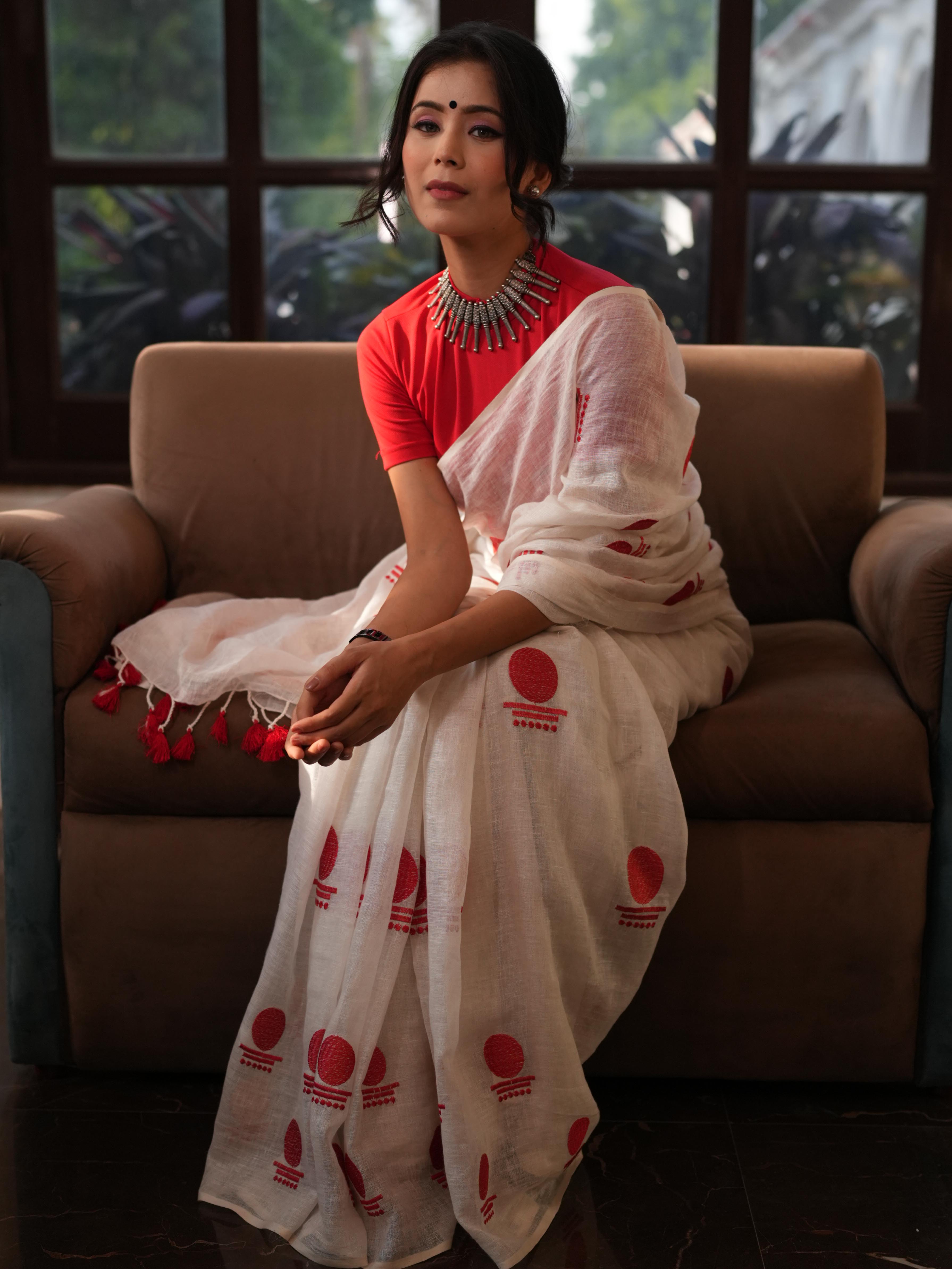 Bhagalpur Handloom Pure Linen Cotton Saree With Embroidery-White