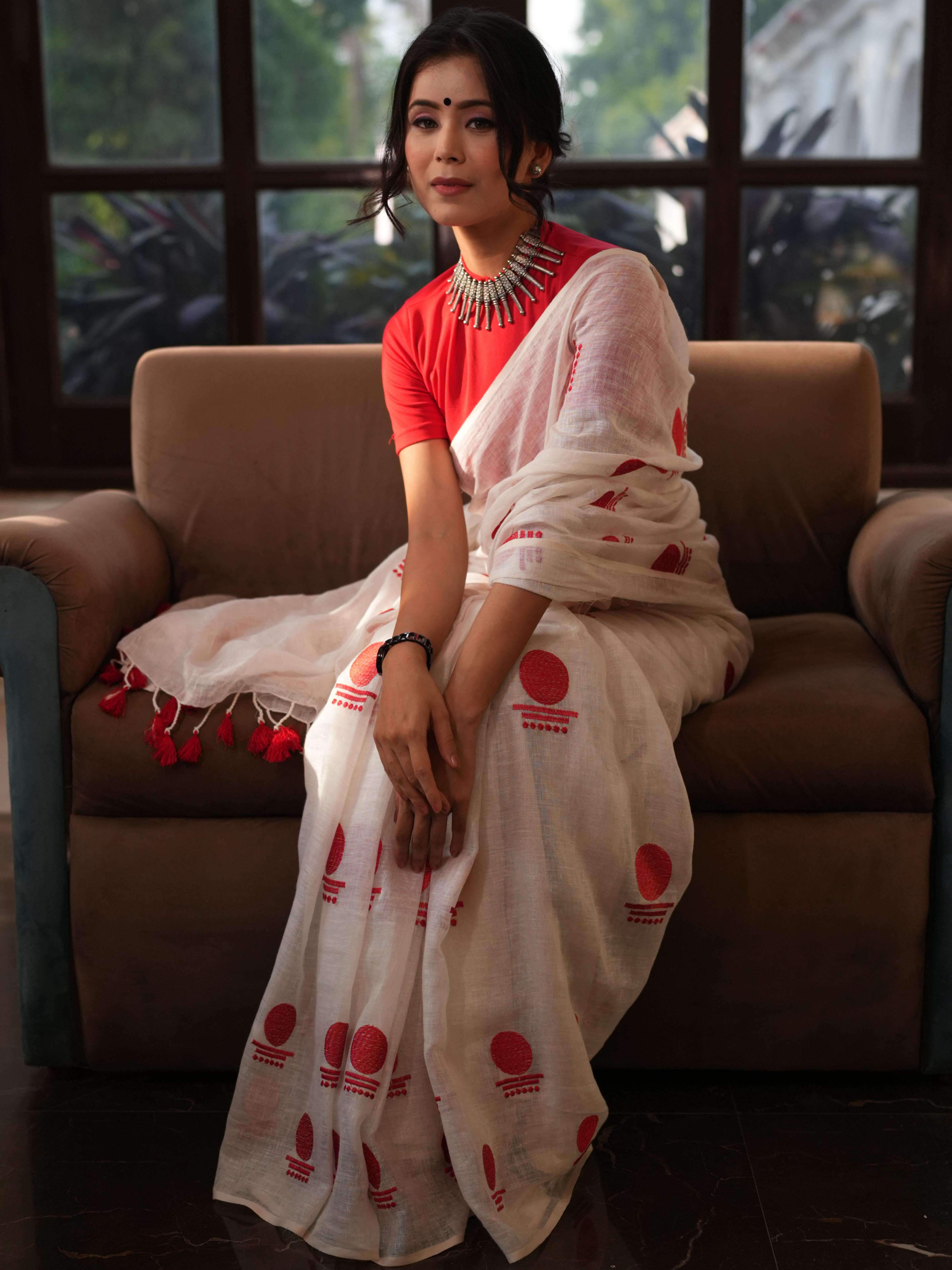 Bhagalpur Handloom Pure Linen Cotton Saree With Embroidery-White