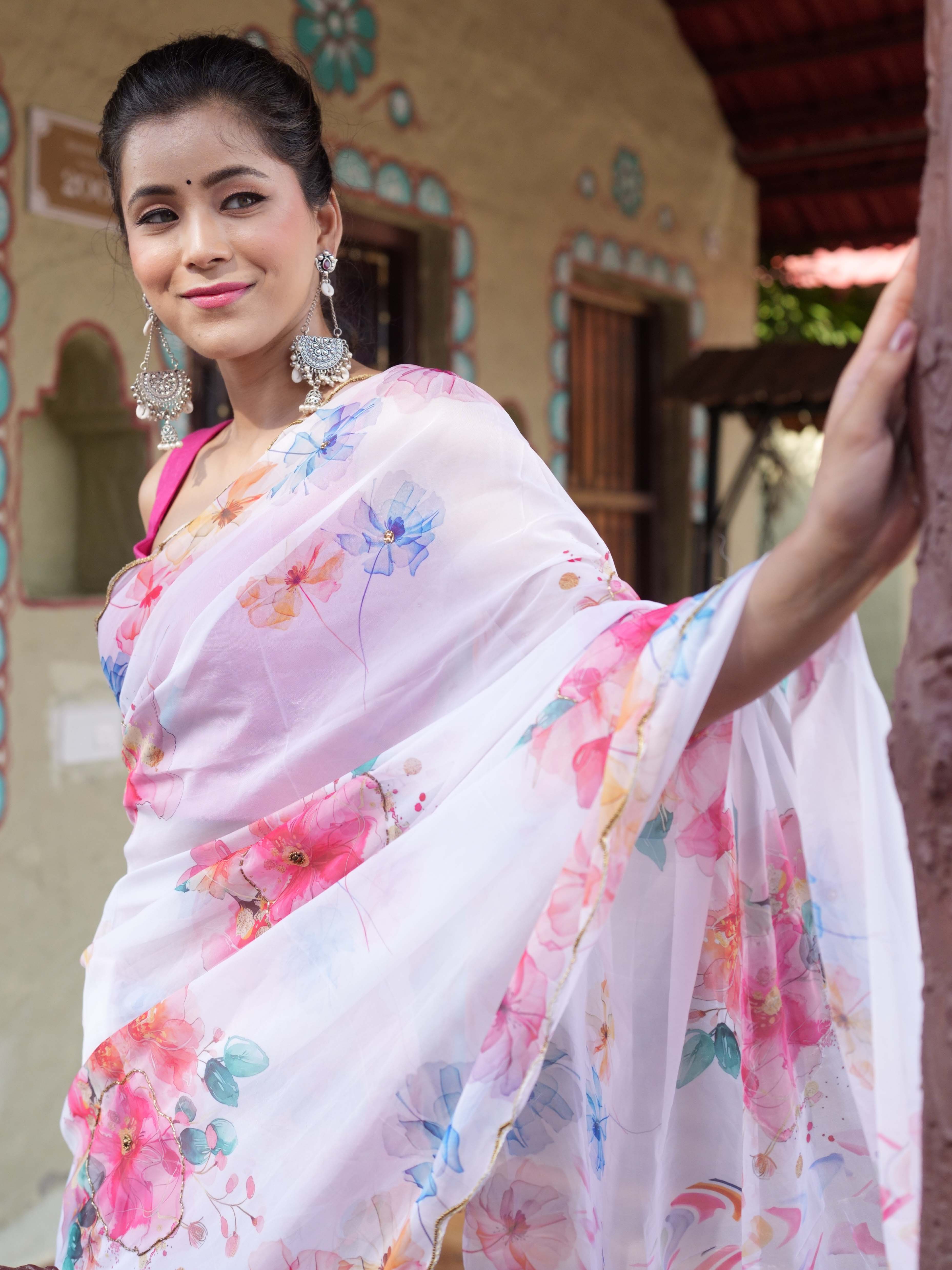 Banarasee Organza Silk Floral Printed Saree With Scallop Border-White