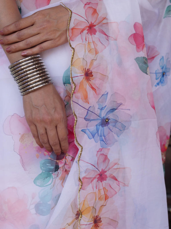 Banarasee Organza Silk Floral Printed Saree With Scallop Border-White