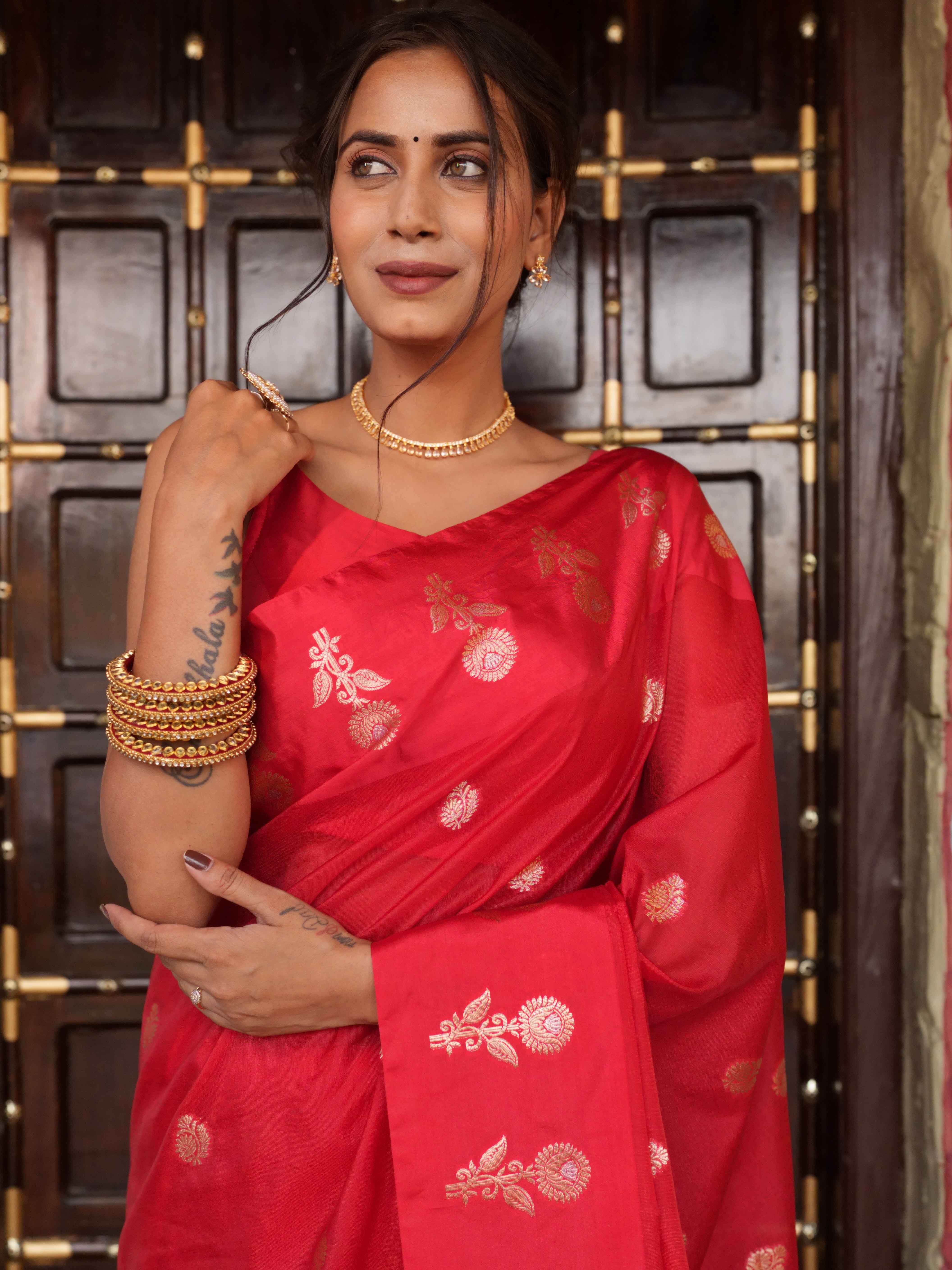 Banarasee Handwoven Semi Silk Saree With Zari Buti Design-Red