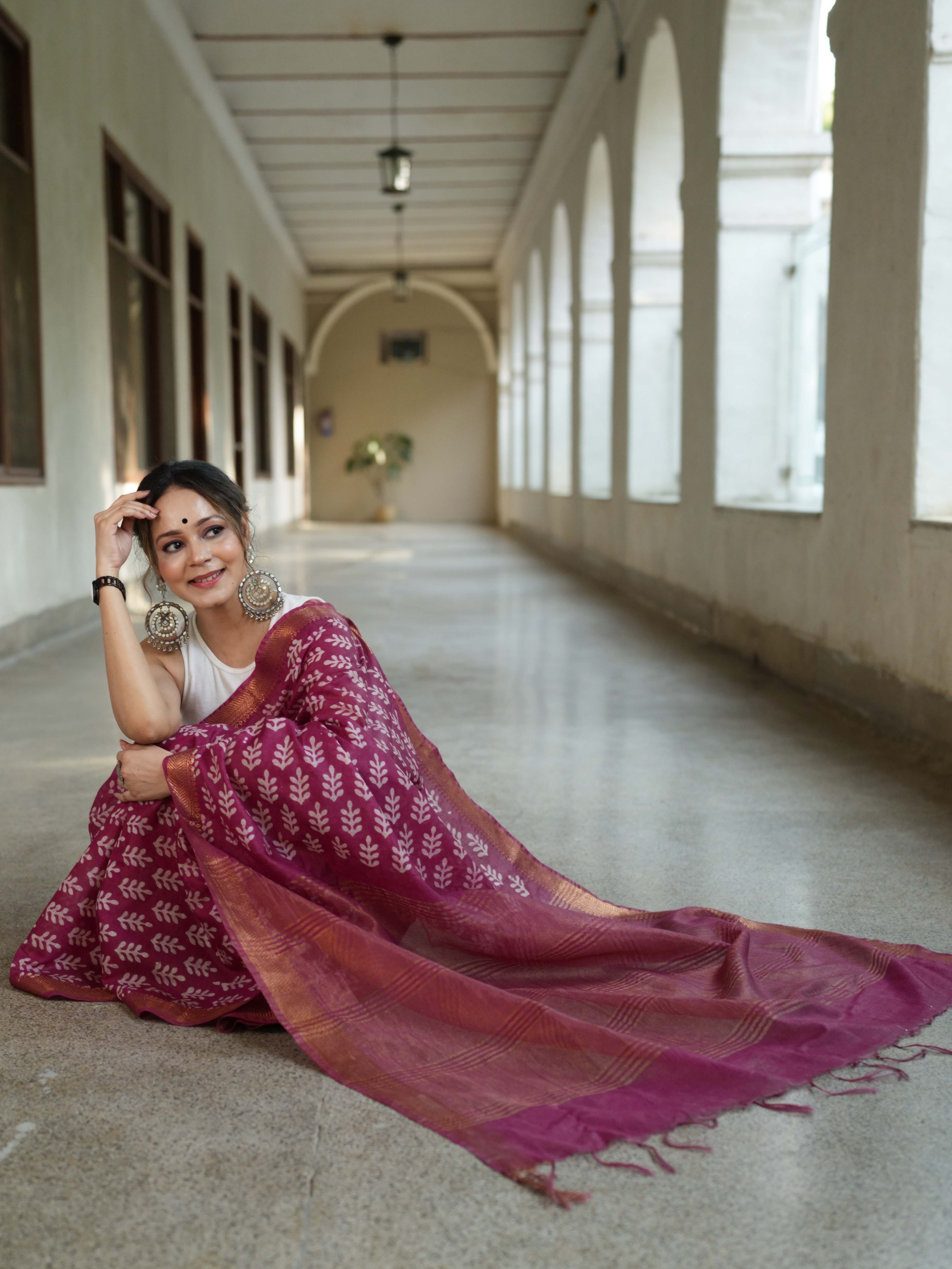 Bhagalpur Handloom Pure Linen Cotton Batik Pattern Saree-Magenta