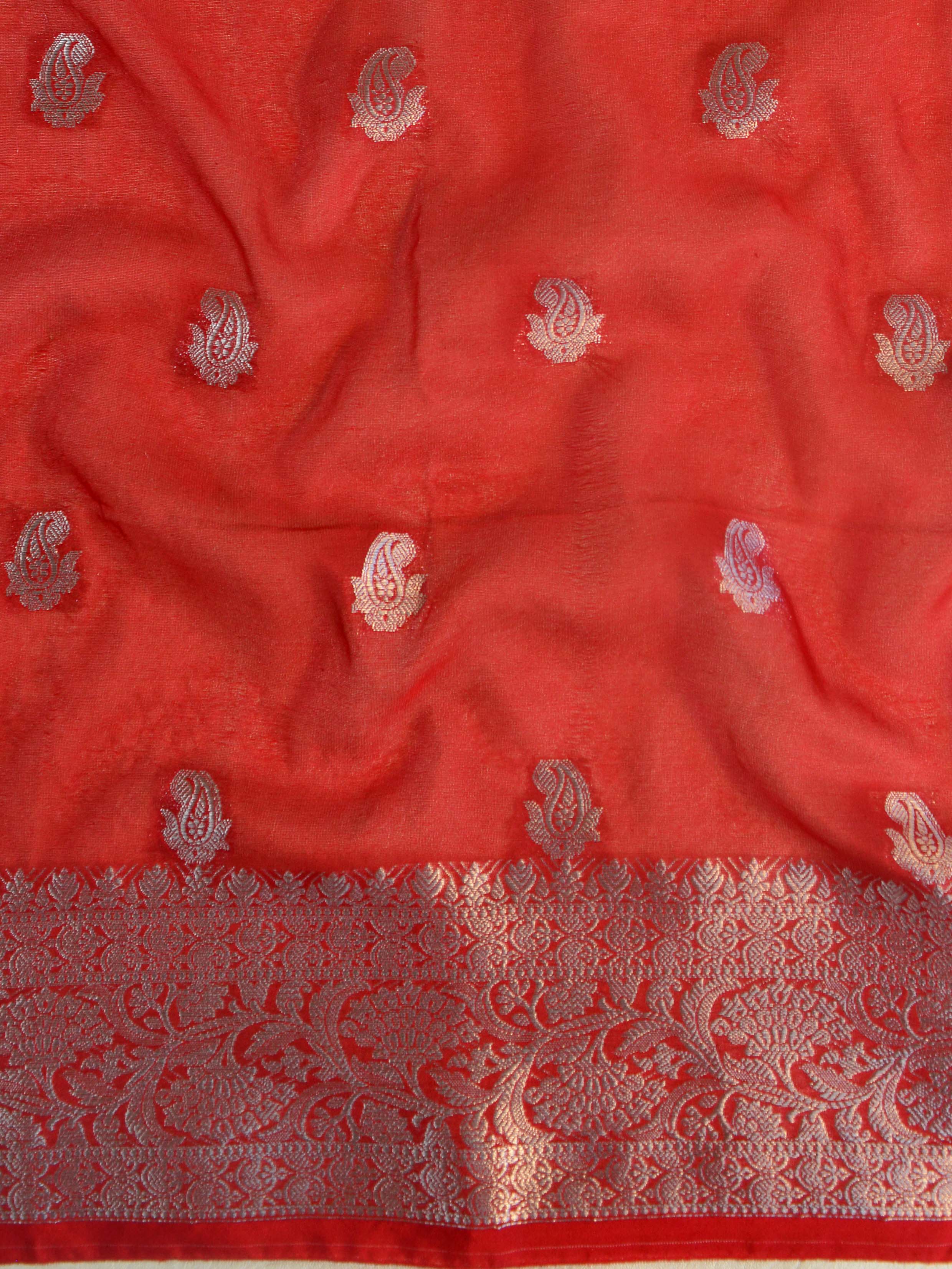 Banarasee Handwoven Semi-Chiffon Saree With Silver Zari & Contrast Blouse-Violet