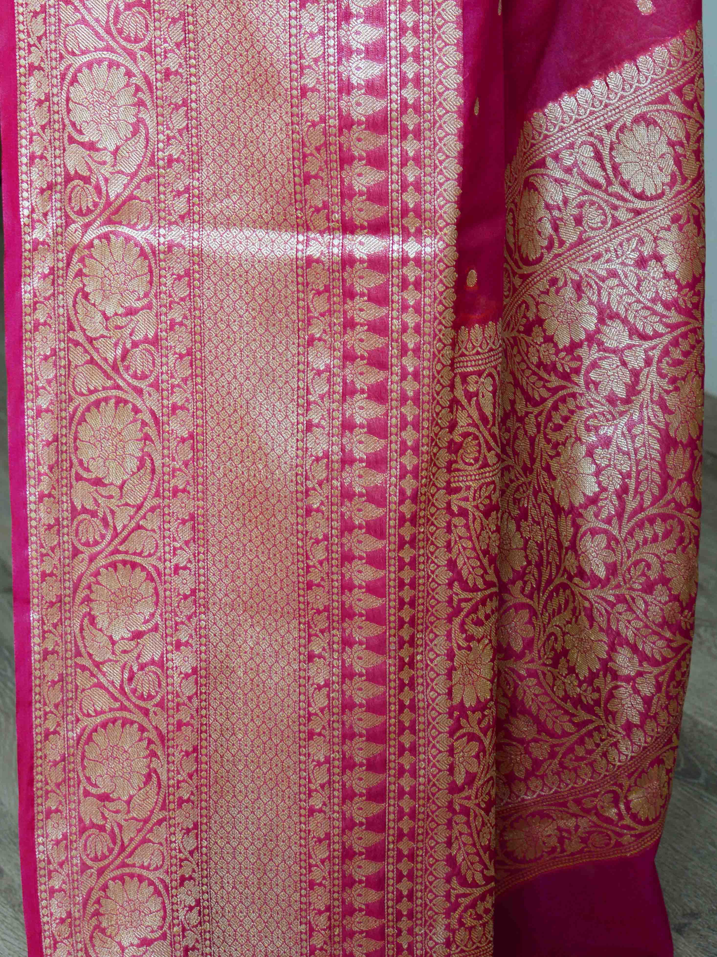 Banarasee Handwoven Semi-Chiffon Saree With Buti Design & Broad Floral Border-Pink