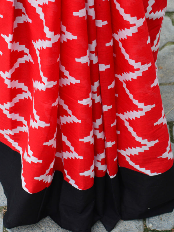 Handloom Mul Cotton Ajrakh Print Saree-Red & Black