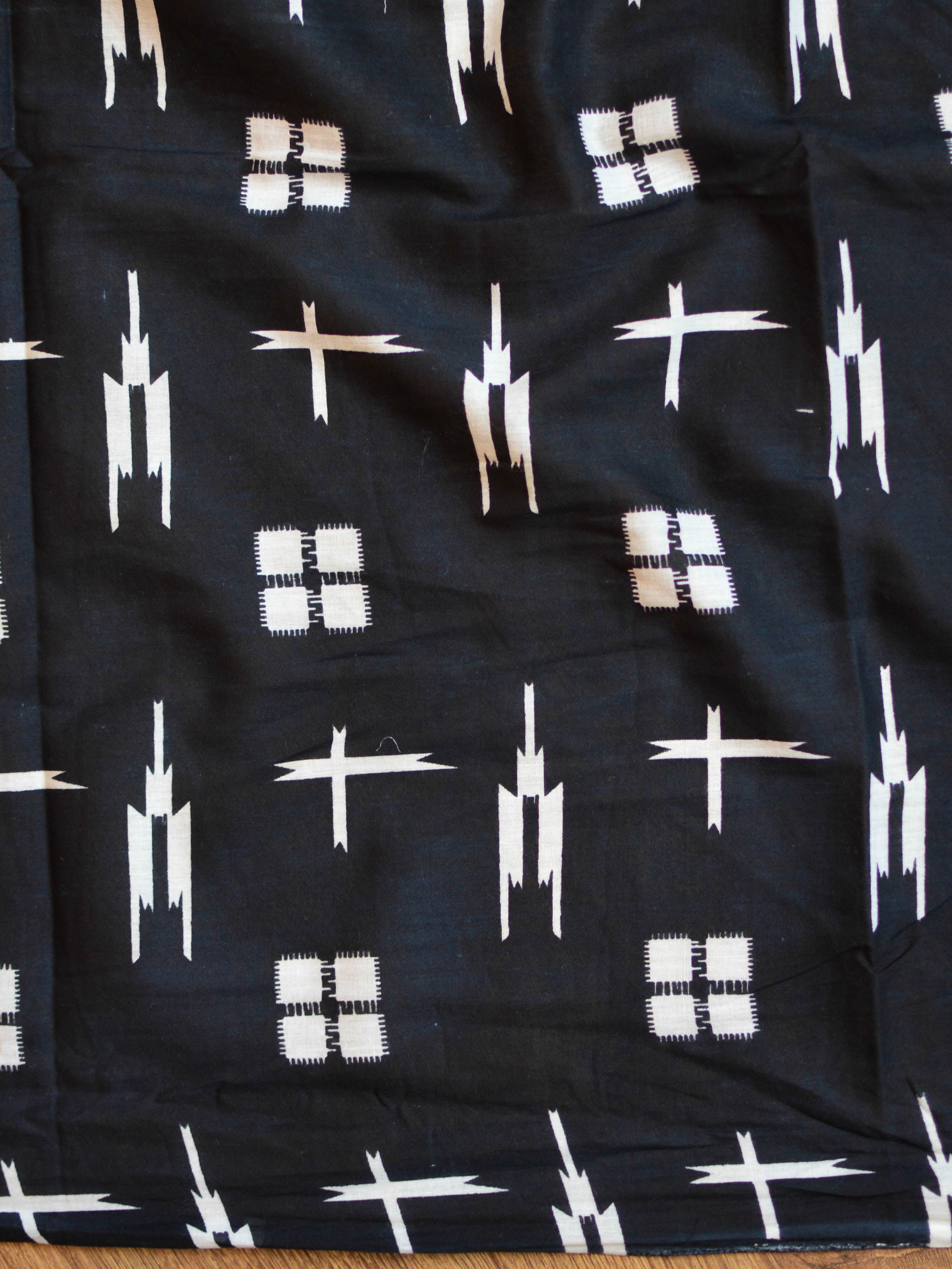 Handloom Mul Cotton Ajrakh Print Saree-White