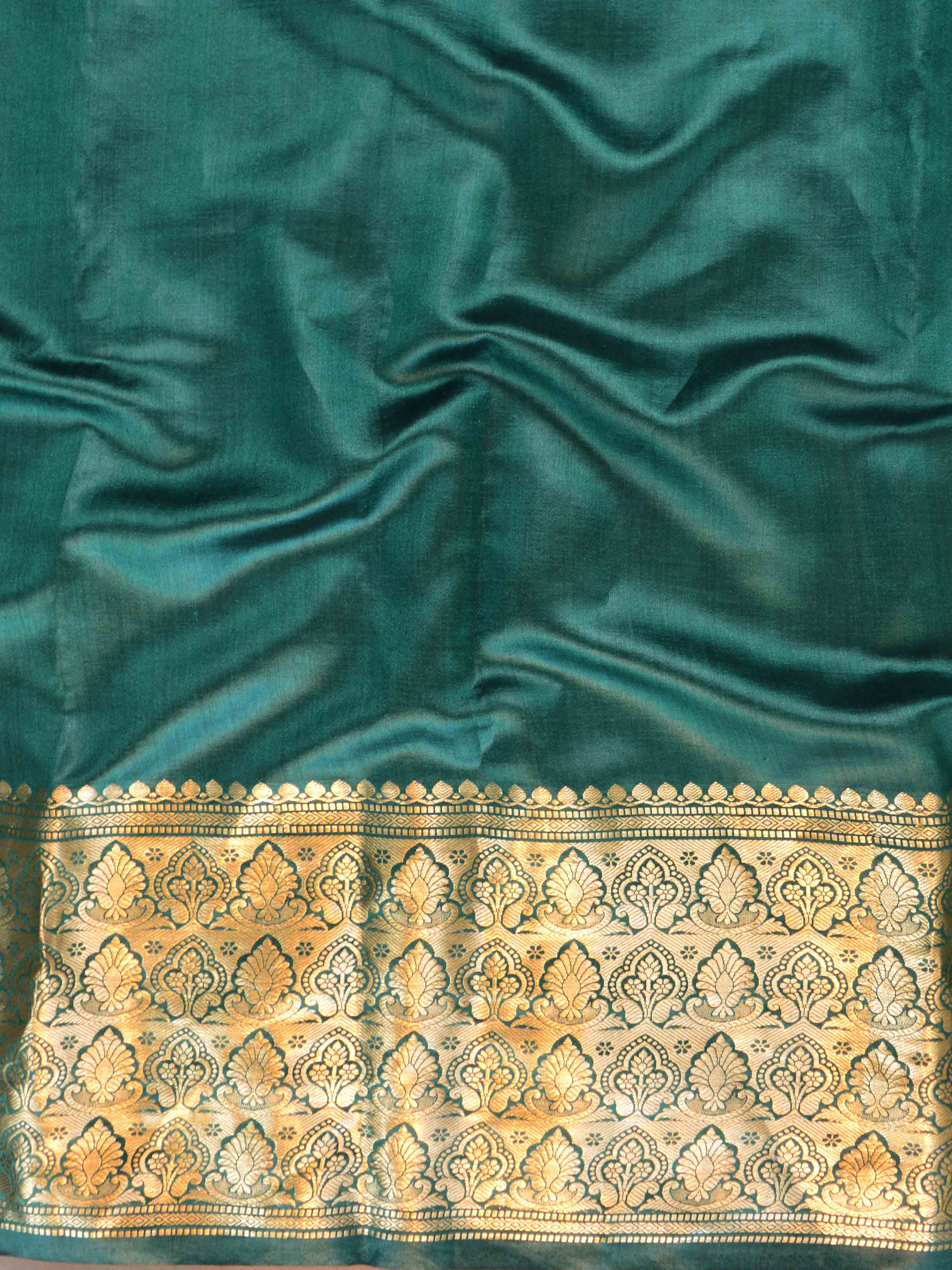 Banarasee Handloom Pure Chiniya Silk Saree With Zari Border-White & Green