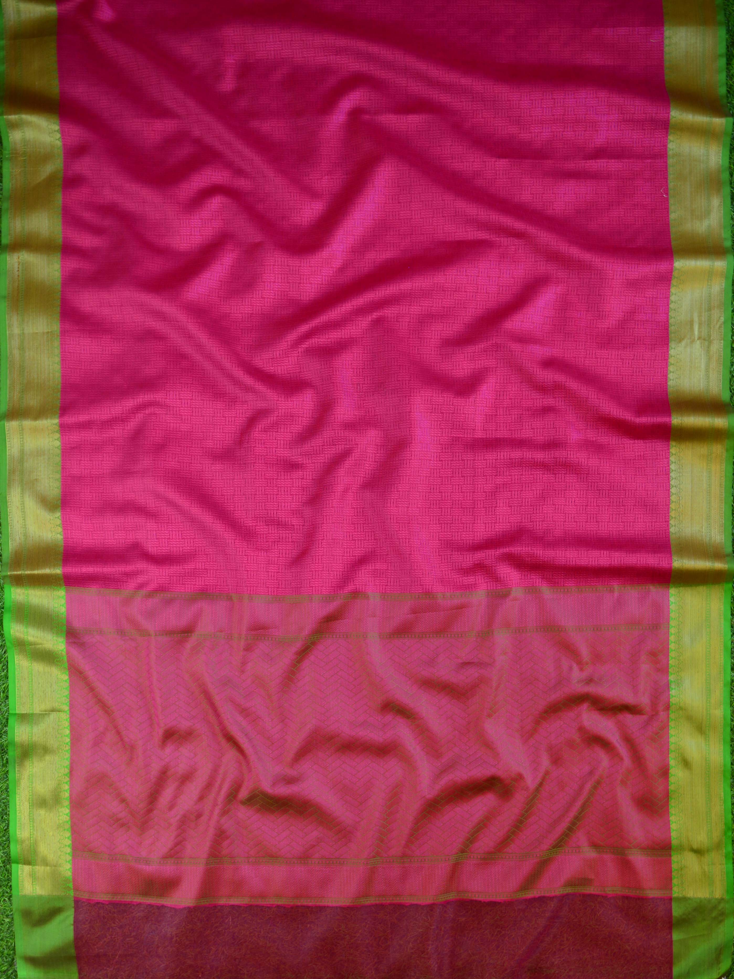 Banarasee Kora Muslin Saree With Tanchoi Weaving & Skirt Border-Magenta
