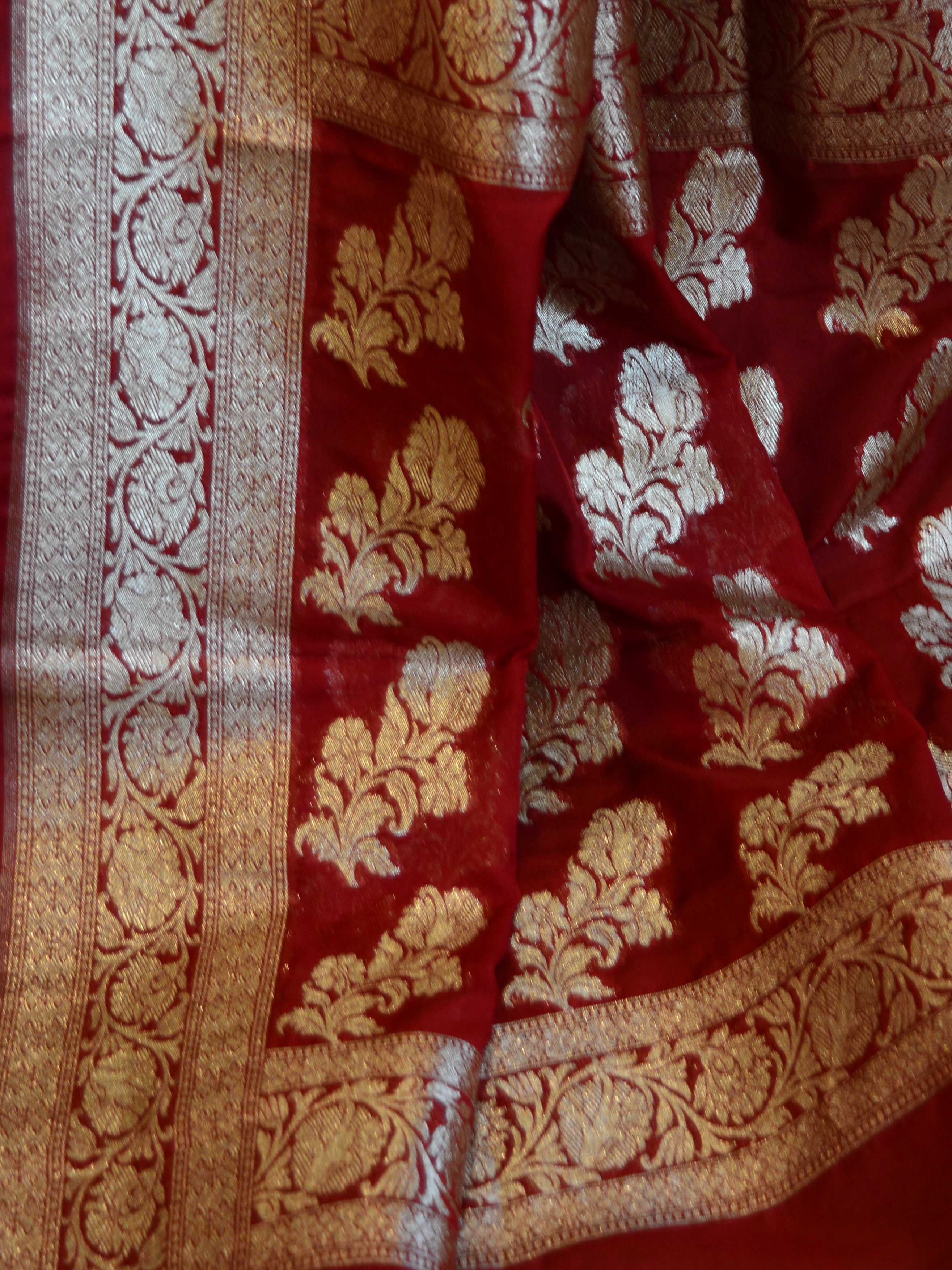 Banarasee Handwoven Art Silk Heavy Zari Jaal Weaving Saree-Maroon