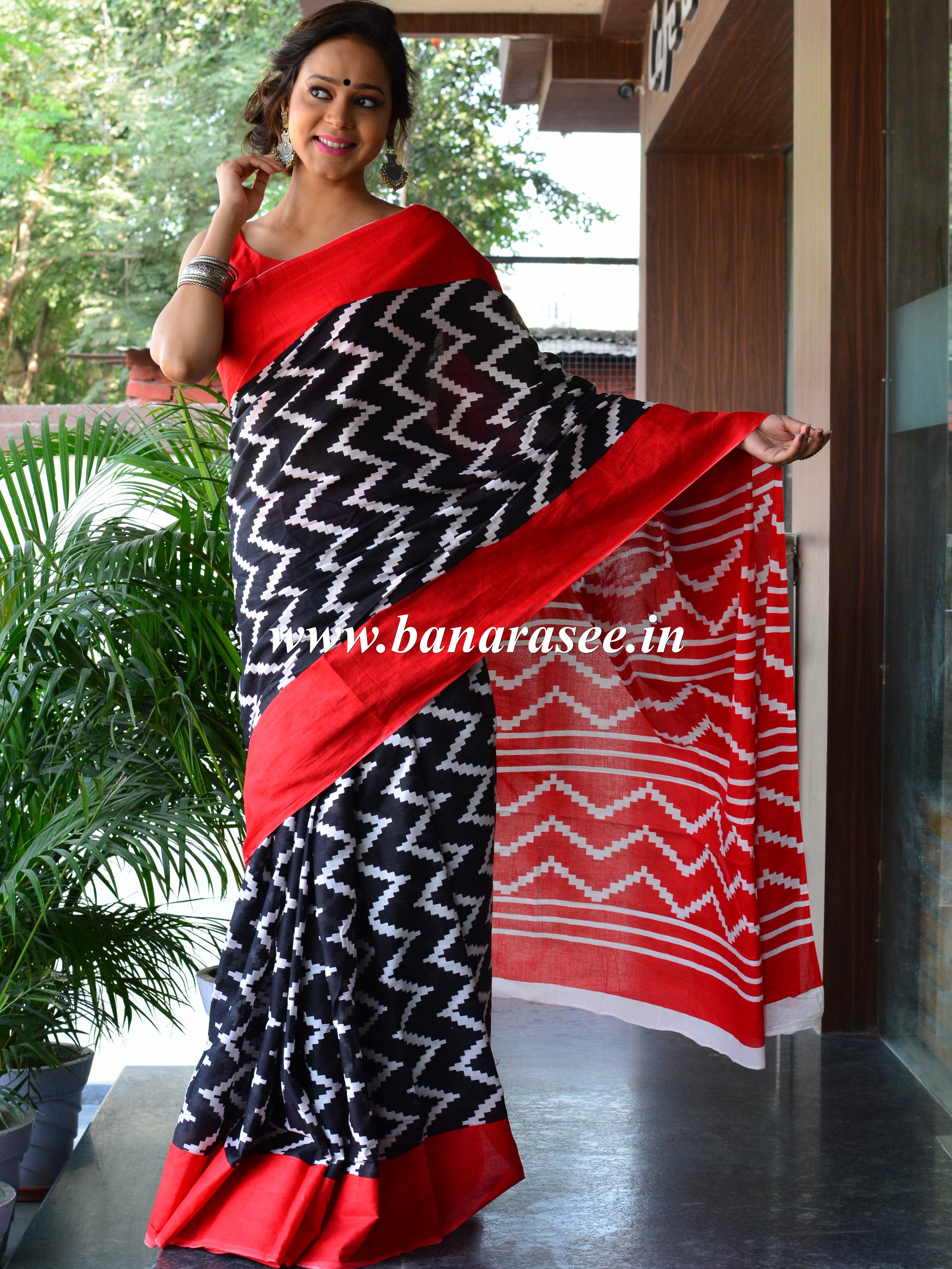 Handloom Mul Cotton Ajrakh Print Saree-Black & Red