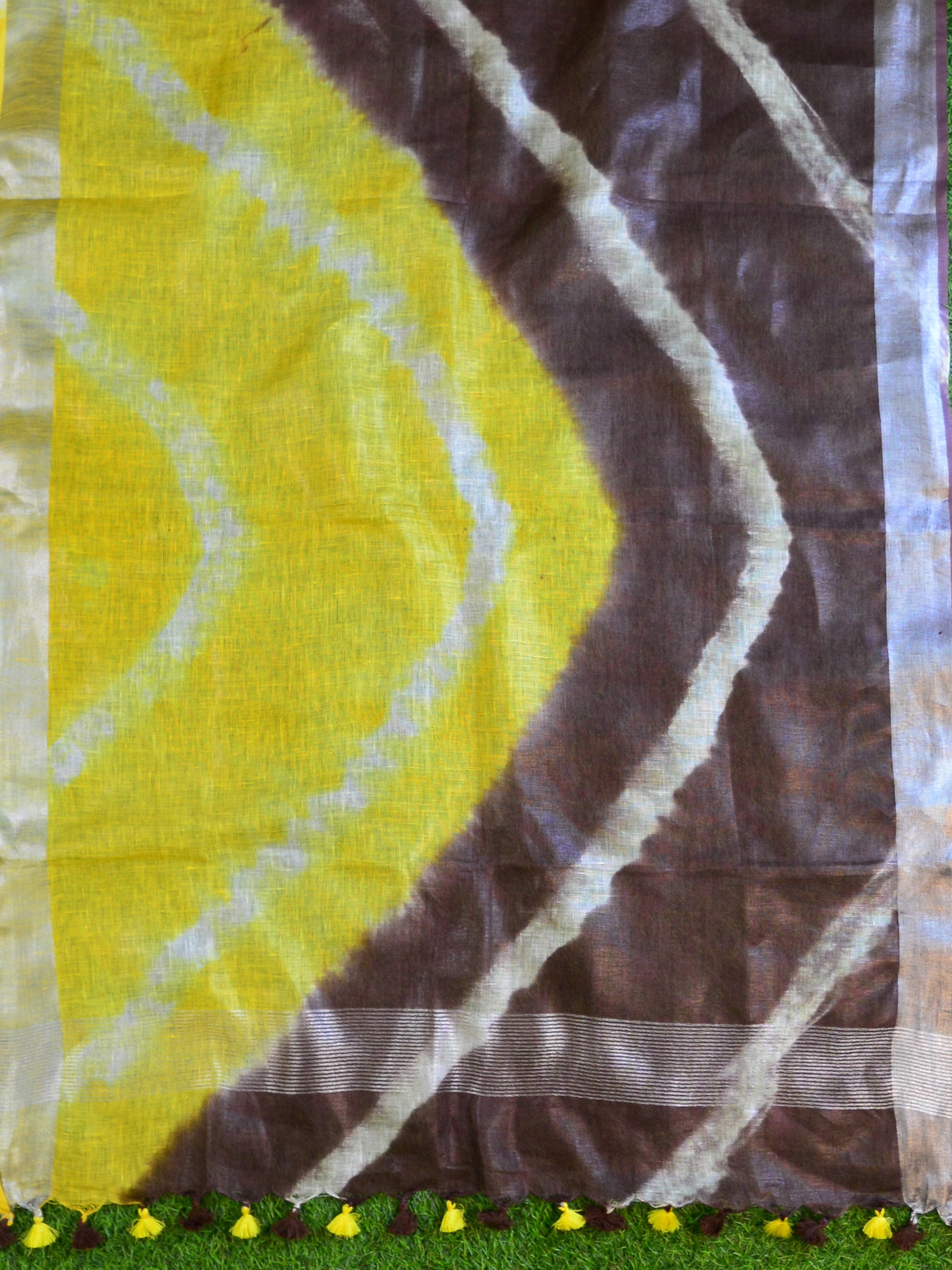 Bhagalpuri Pure Ikkat Kameez With Linen Cotton Shibori Dupatta-Magenta