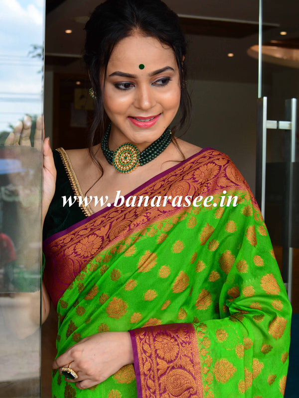 Banarasee Handwoven Semi-Chiffon Saree With Buti Design & Border-Green