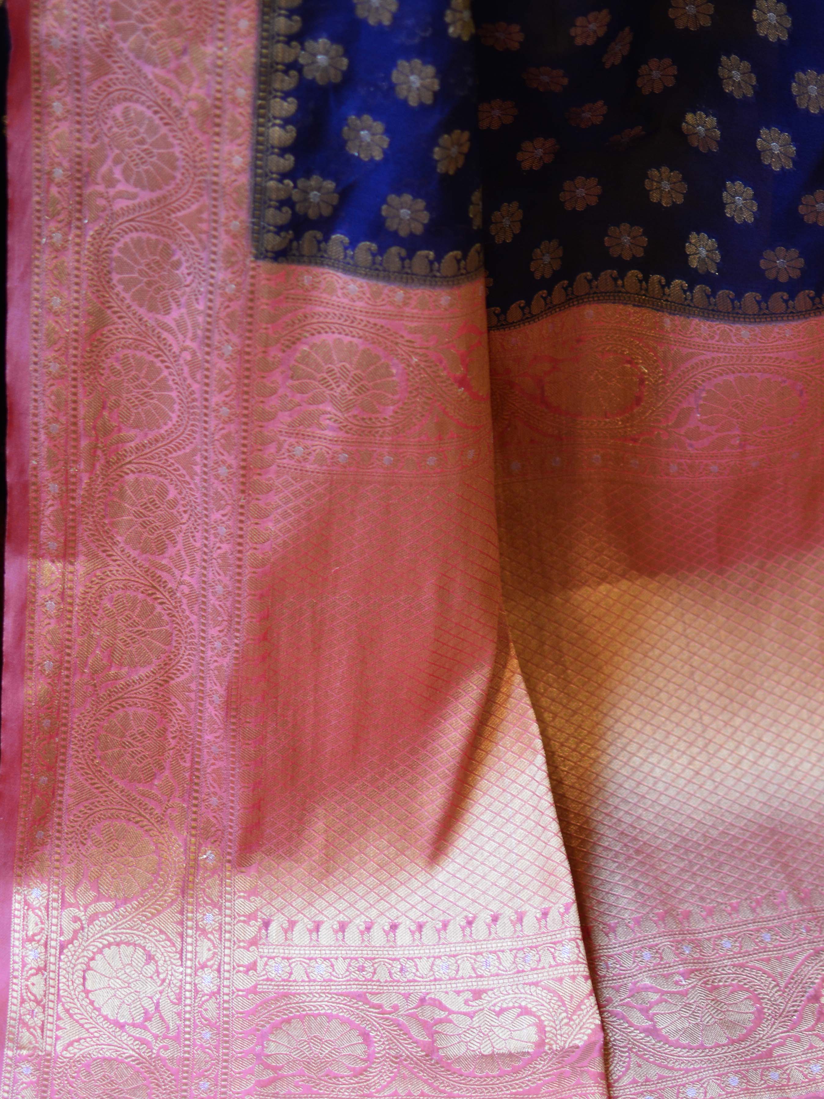 Banarasee Handwoven Semi-Chiffon Saree With Zari Buti & Contrast Border-Blue