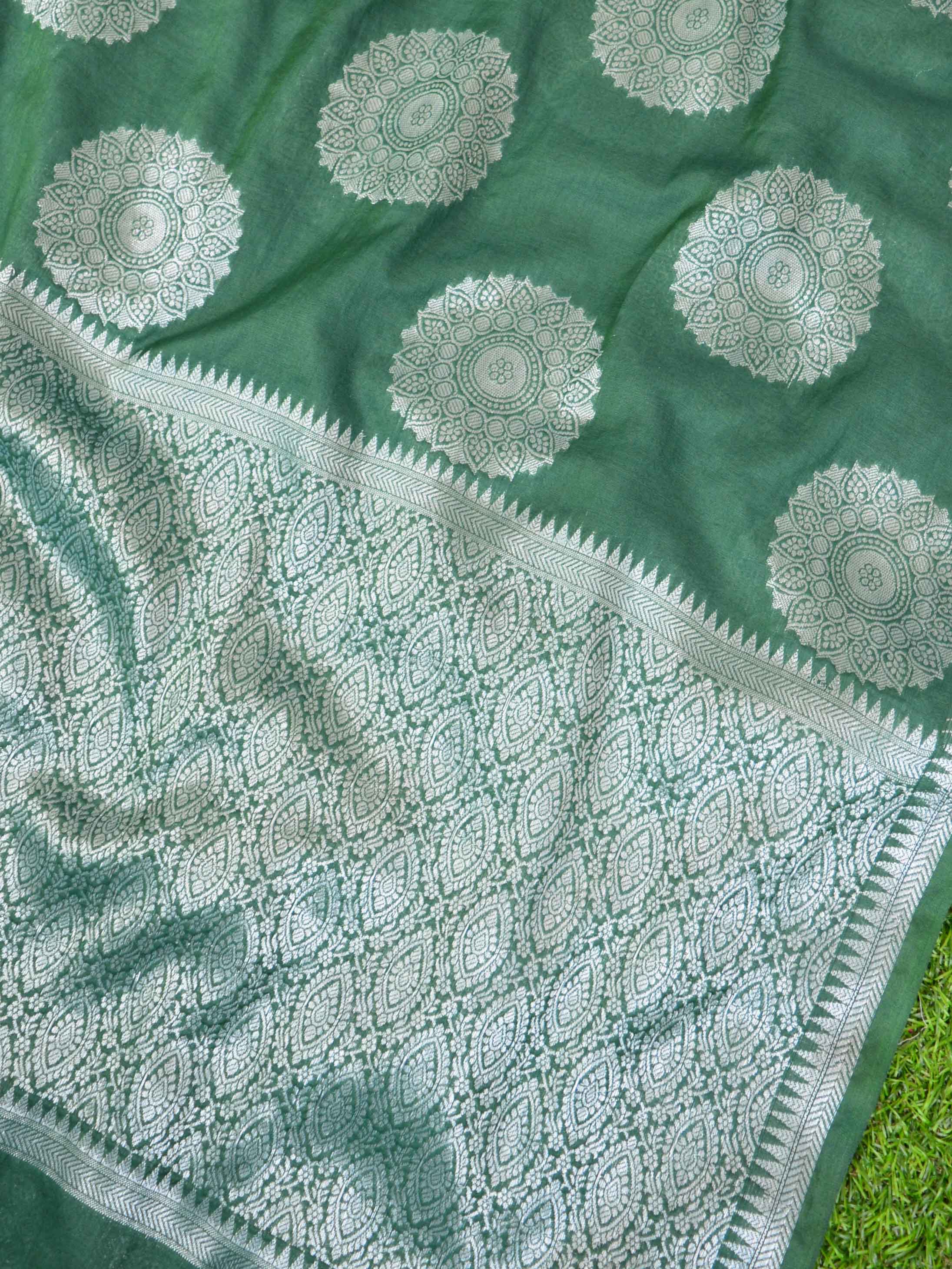 Banarasee Cotton Silk Saree With  Silver Zari Buta & Border-Green