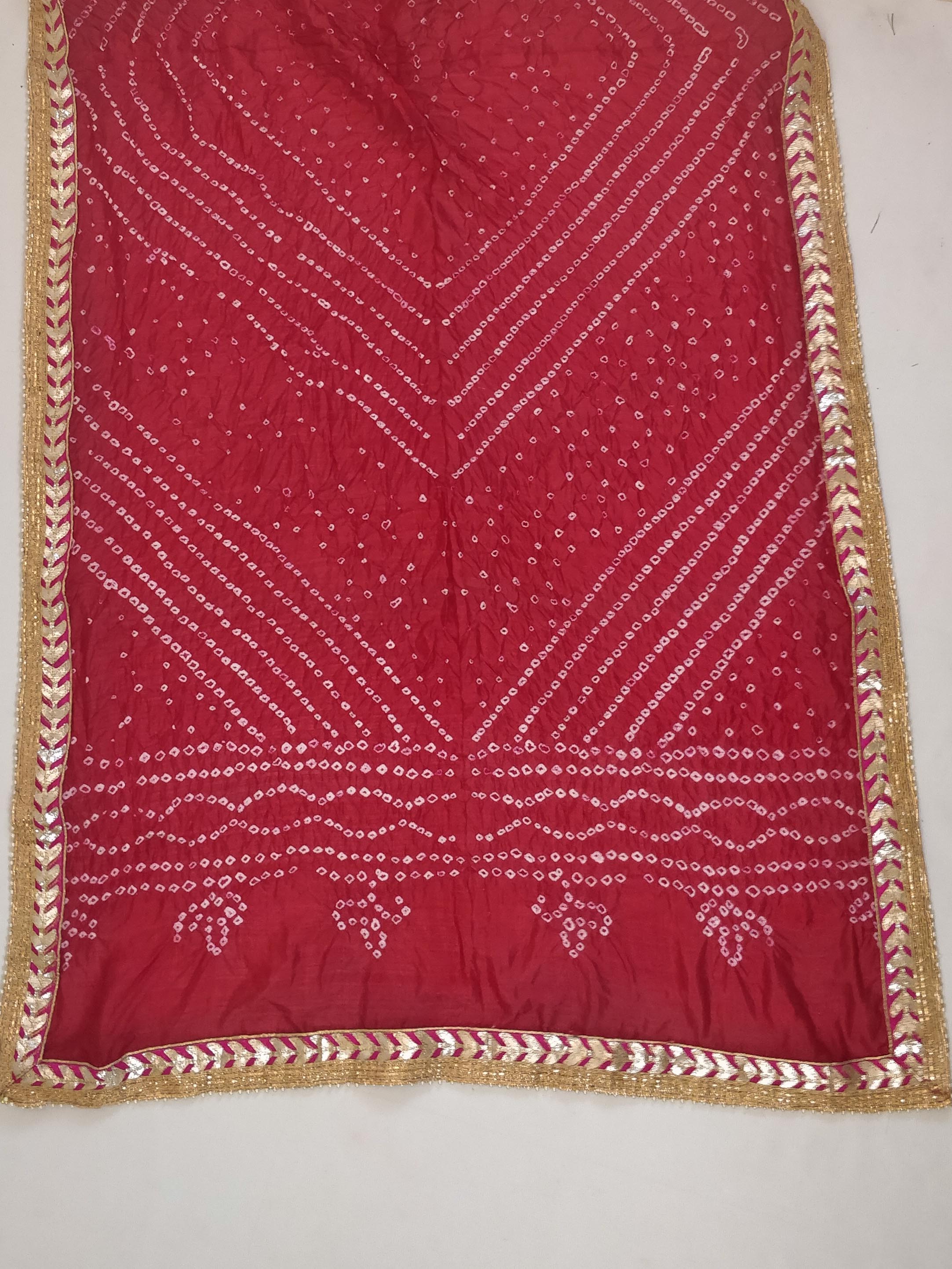 Banarasee Handwoven Satin Brocade Salwar Kameez With Gota Patti Bandhani Dupatta- White & Red