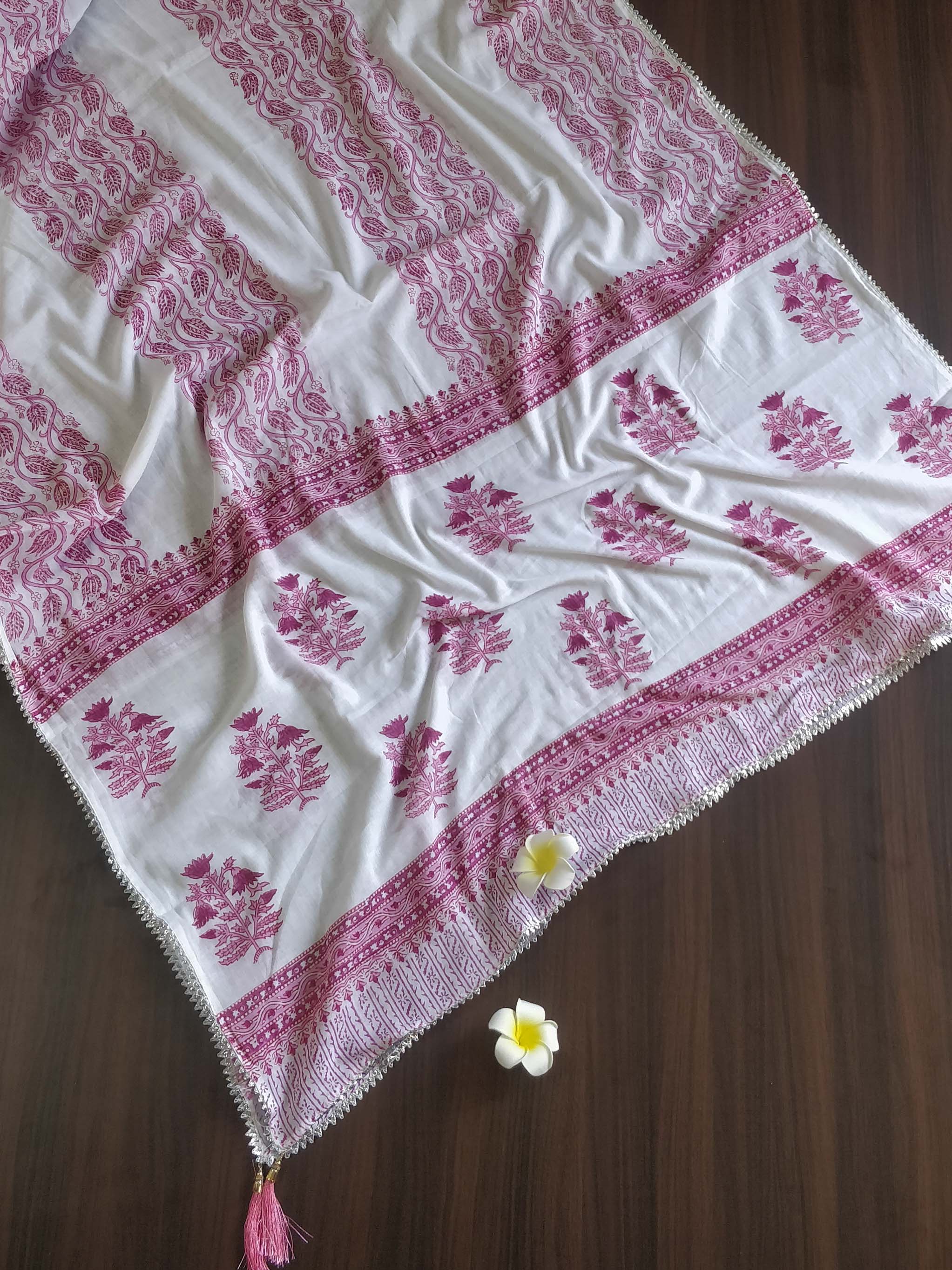 Pure Handloom Mul Cotton Sanganeri Block Printed Gotapatti Suit Set-Pink & White