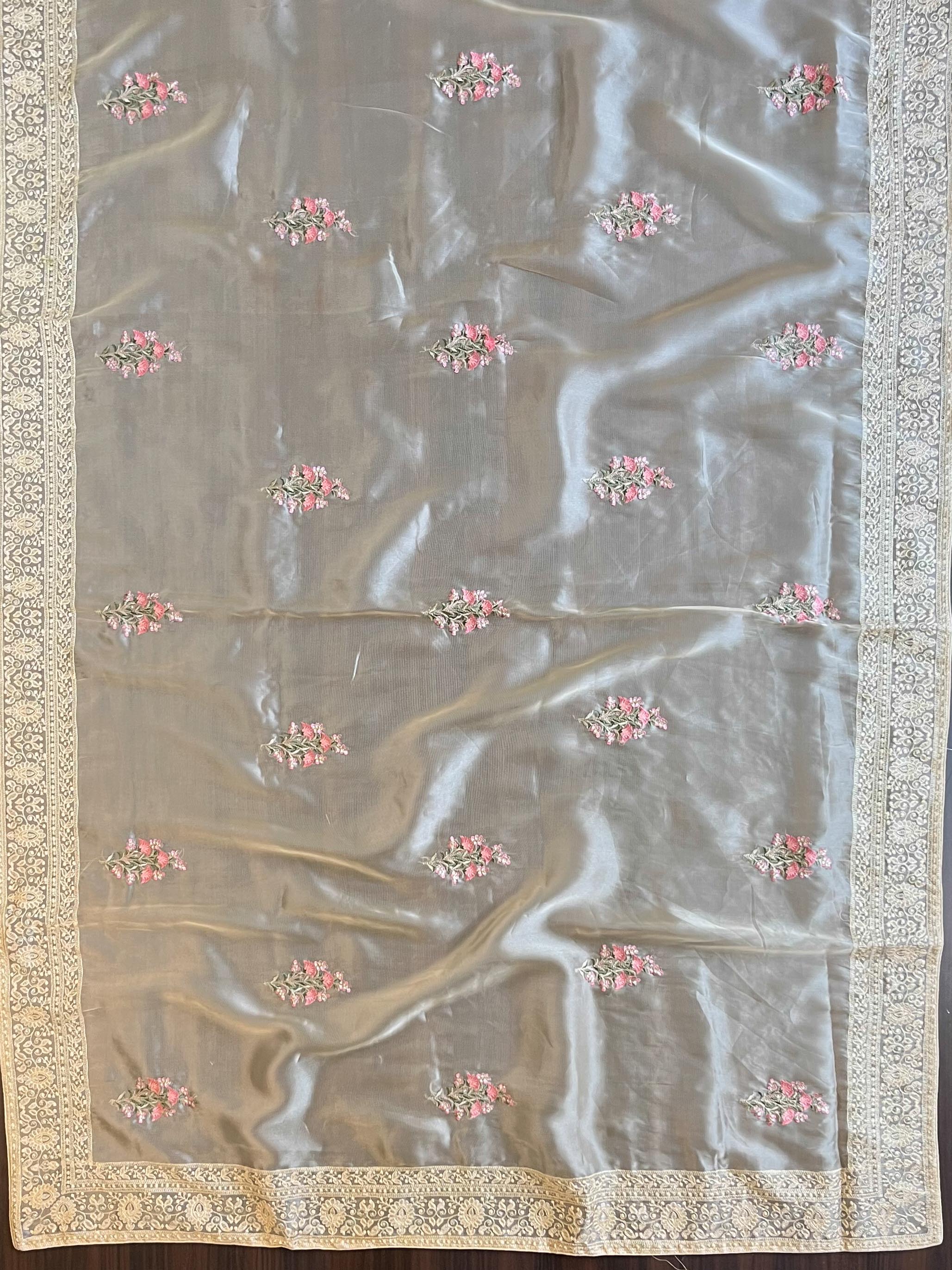 Banarasee Handwoven Organza Silk Floral Embroidery Saree With Contrast Silk Blouse-Fawn & Peach