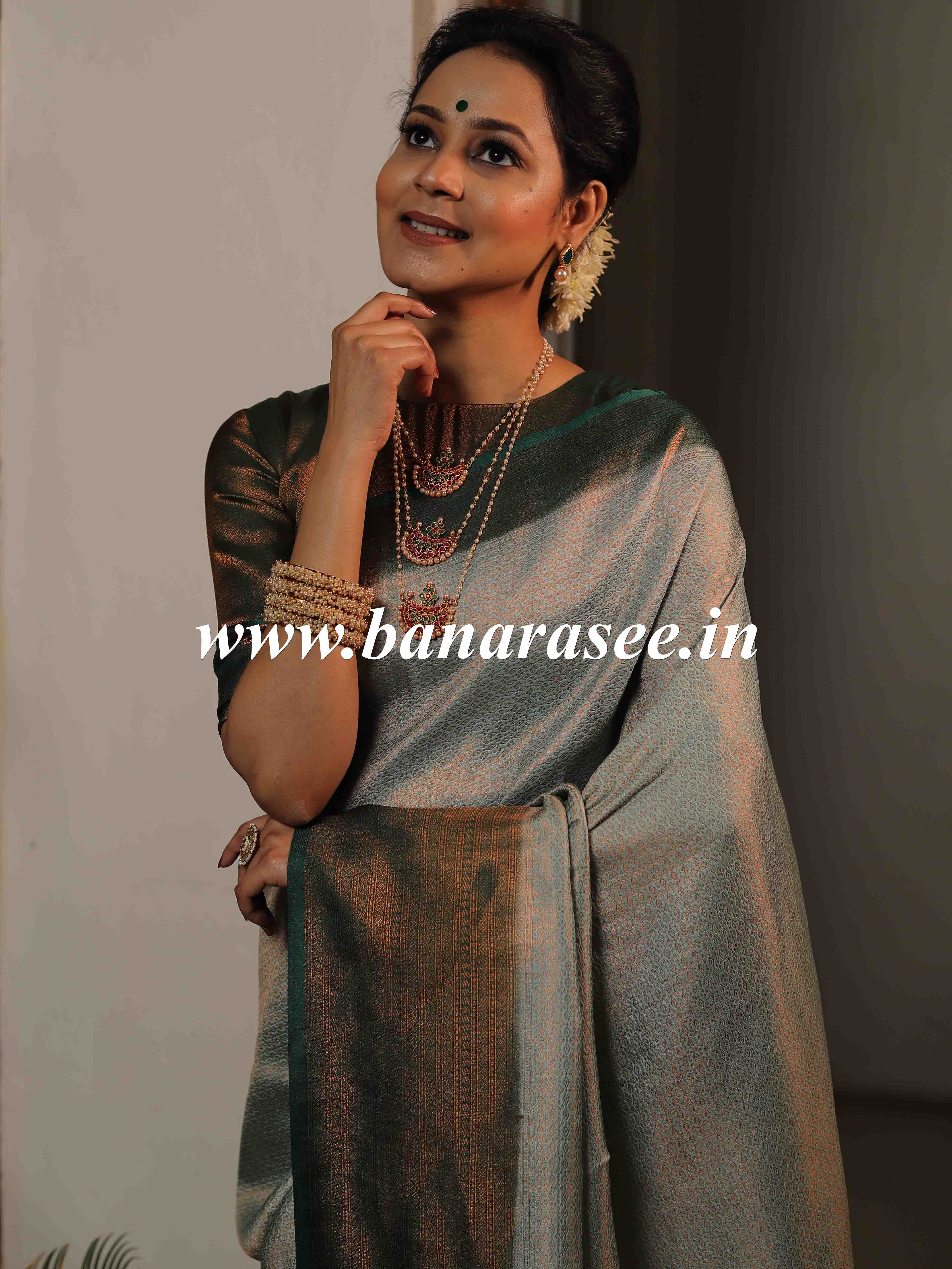 Banarasee Kubera Pattu Soft Silk Saree With Copper Zari Work-Green