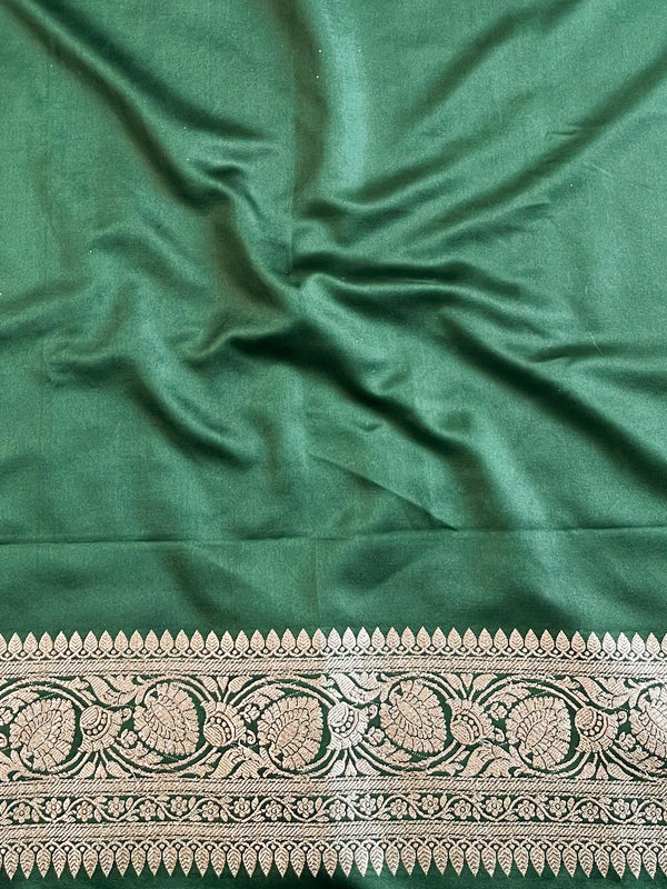 Banarasee Handloom Mashru Silk Saree With Contrast Zari Border & Lace-Onion Pink & Green