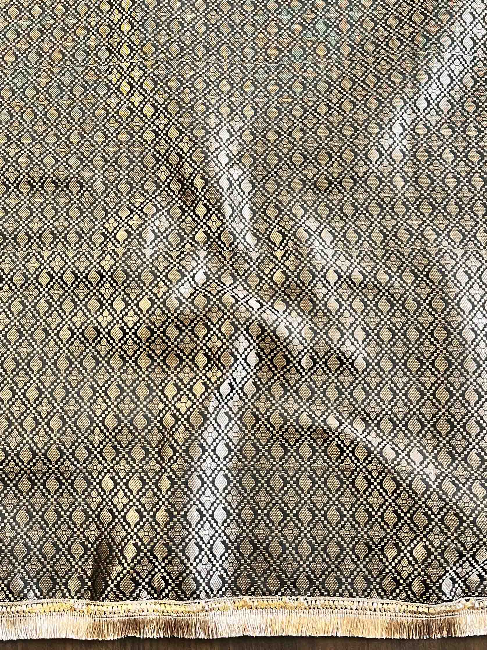 Banarasee Handwoven Semi Silk Plain Saree With Zari Border & Lace-Black