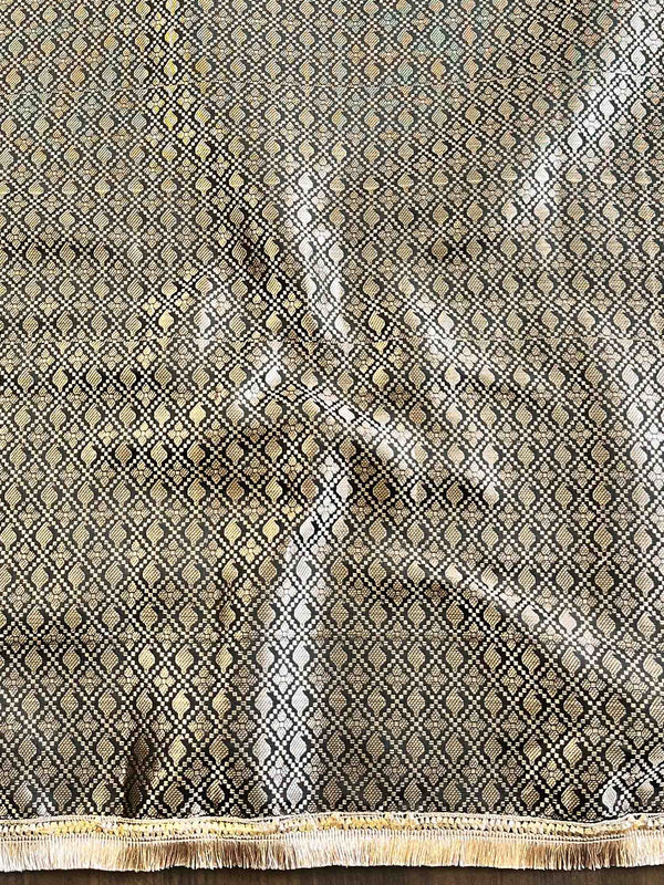Banarasee Handwoven Semi Silk Plain Saree With Zari Border & Lace-Black