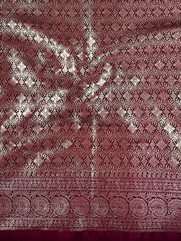 Banarasee Georgette Plain Saree With Contrast Zari Border-Green & Maroon