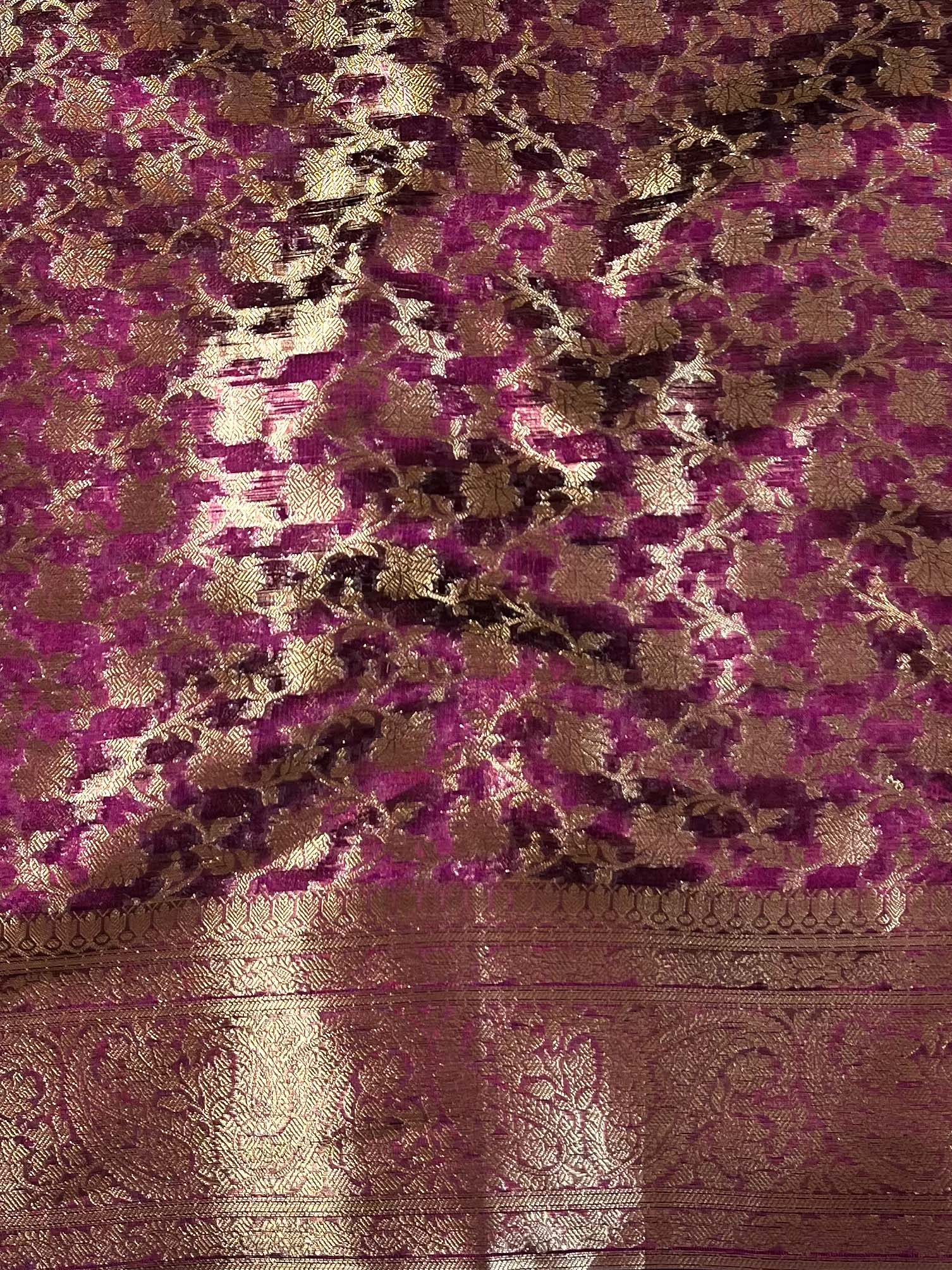 Banarasee Handwoven Plain Tissue Saree Zari Border With Lace-Magenta