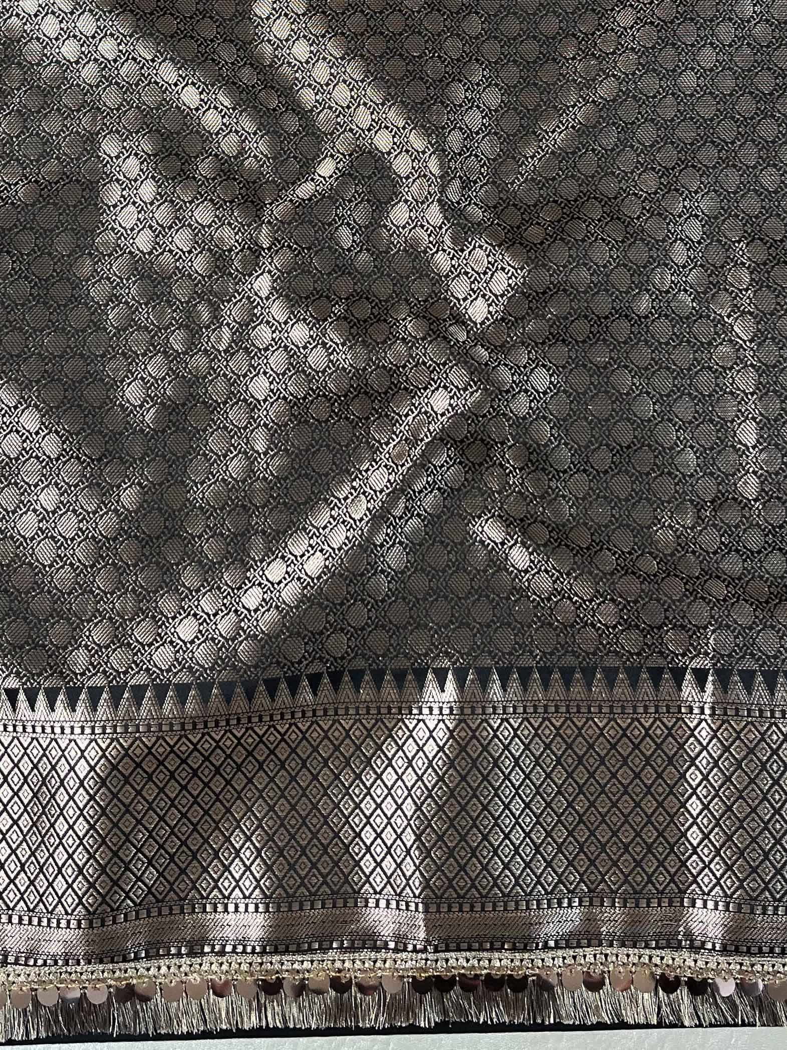 Banarasee Handwoven Semi Silk Saree With Zari Buti Design & Lace-Black