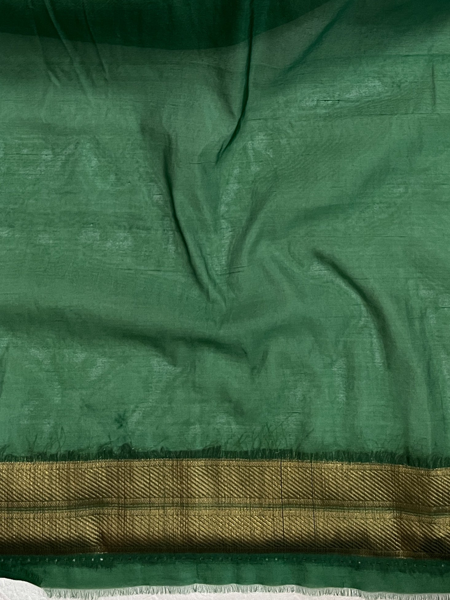 Banarasee Handwoven Semi Silk Saree With Zari Jaal Design & Border-Green(Dual Tone)