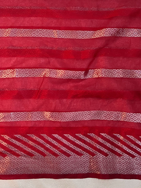 Banarasee Dual Color Organza Mix Saree With Zari & Resham Work-White & Red