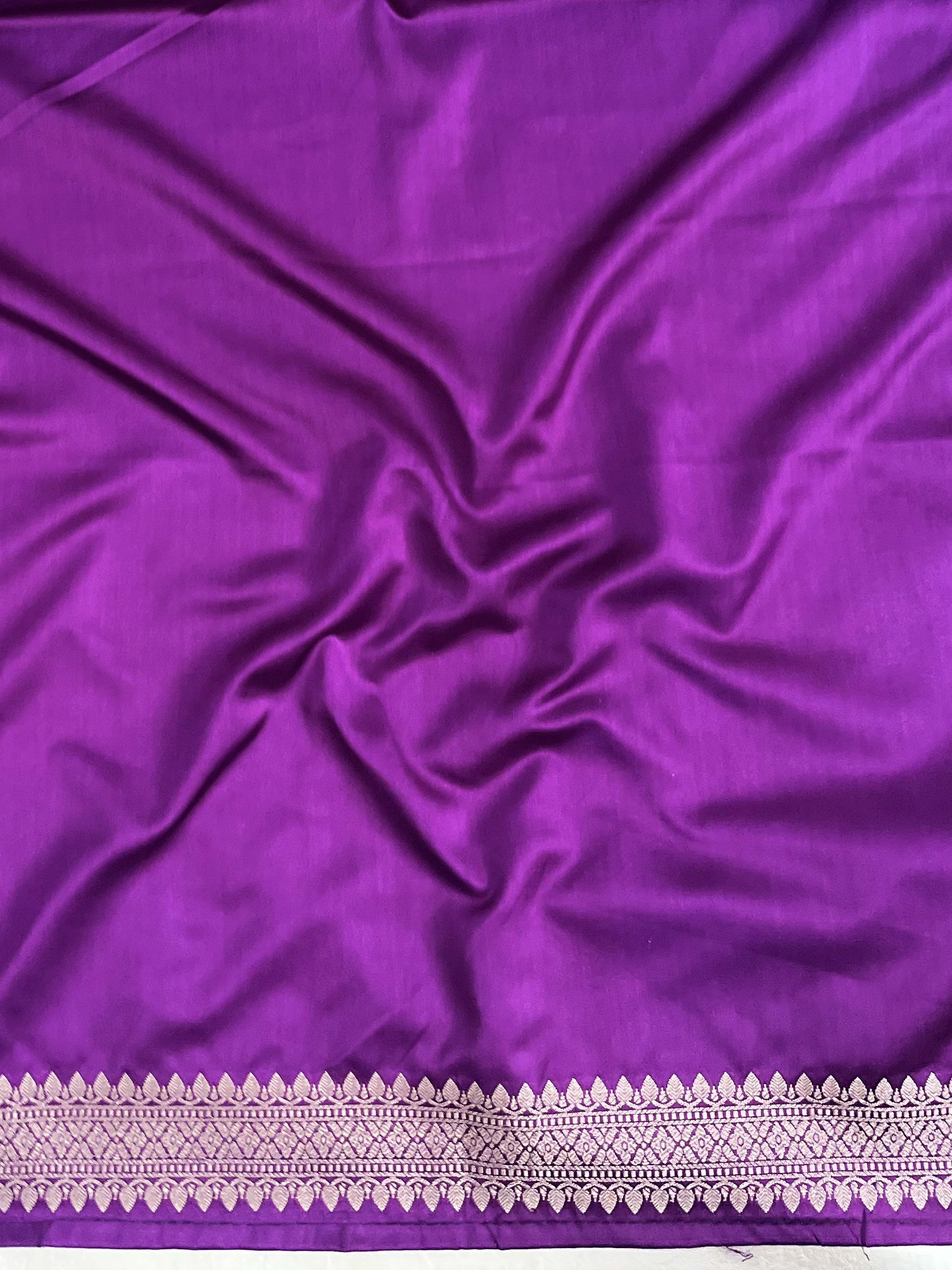 Banarasee Handwoven Mashru Silk Saree With Sona Rupa Zari Buta Design Border & Lace-Purple