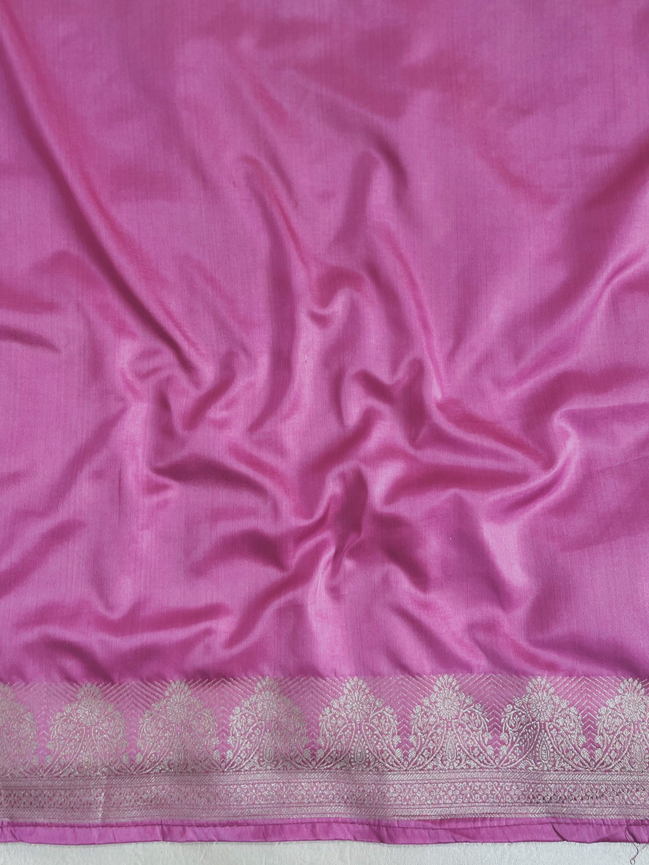 Banarasee Handwoven Mashru Silk Saree With Zari Buti Design Border & Lace-Onion Pink