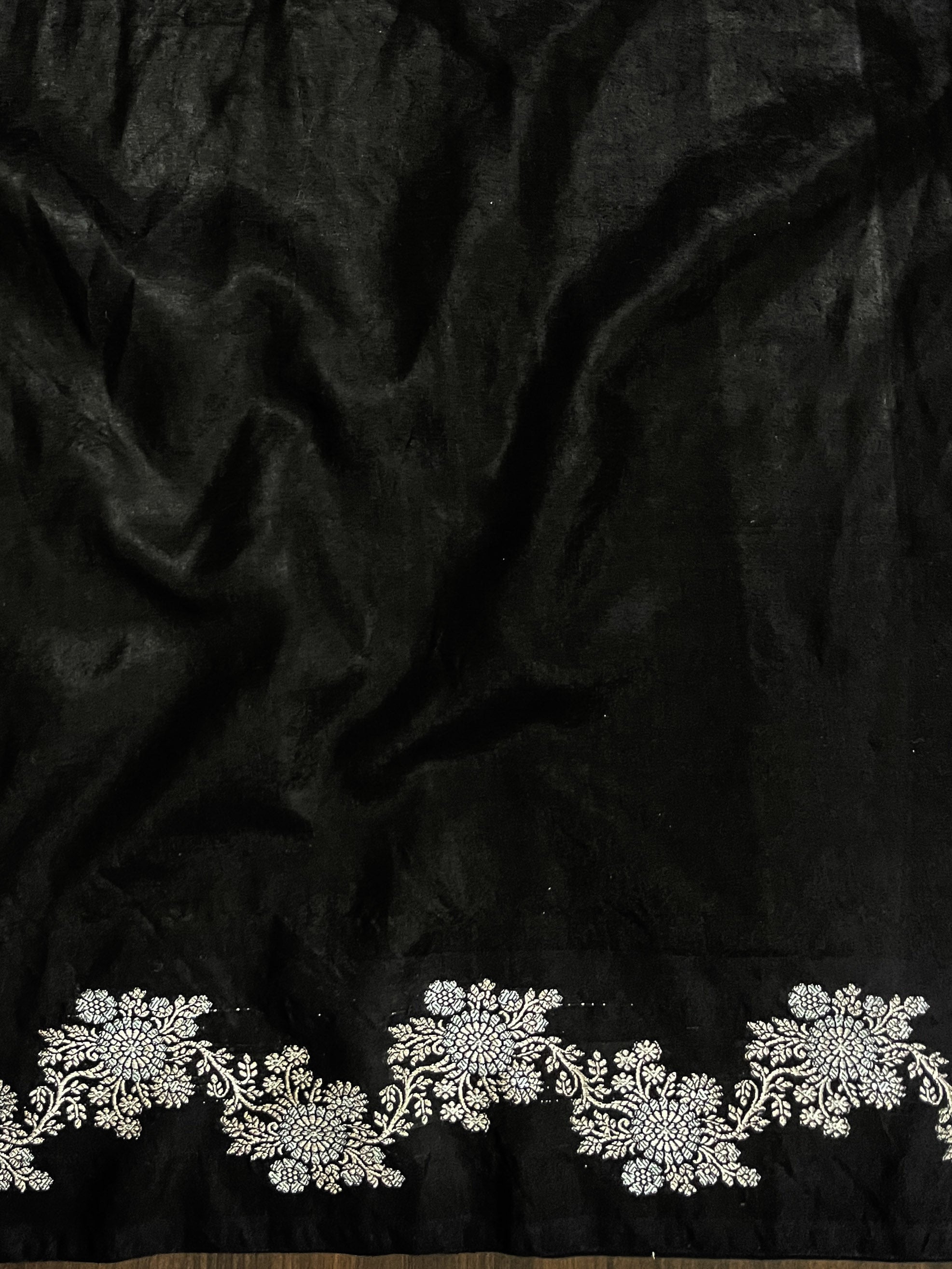 Banarasee Handloom Semi Silk Saree With Sona Rupa Zari Buti Design & Border-Black