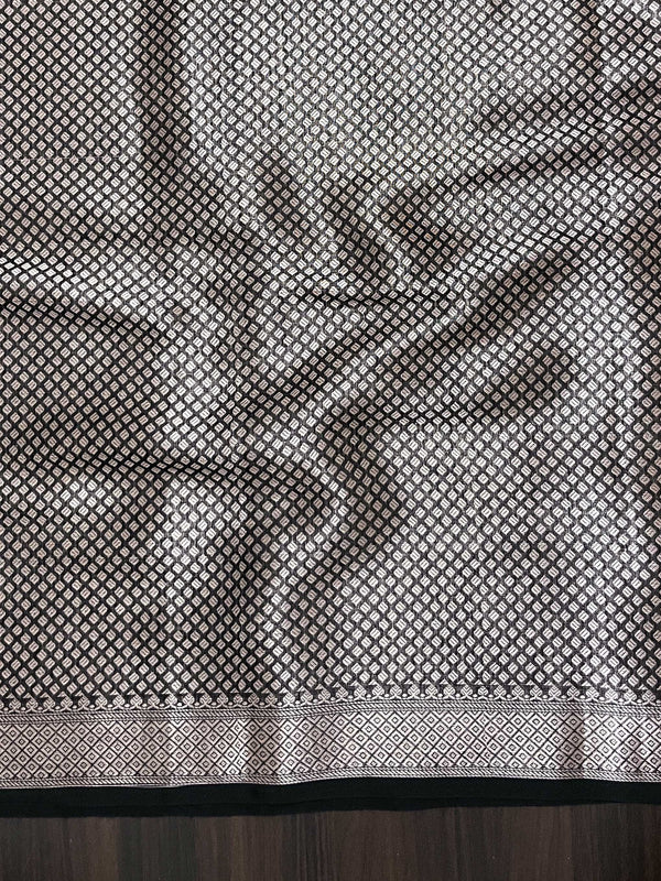 Banarasee Cotton Silk Saree With Stripes Pattern & Floral Zari Border-Deep Green & Black