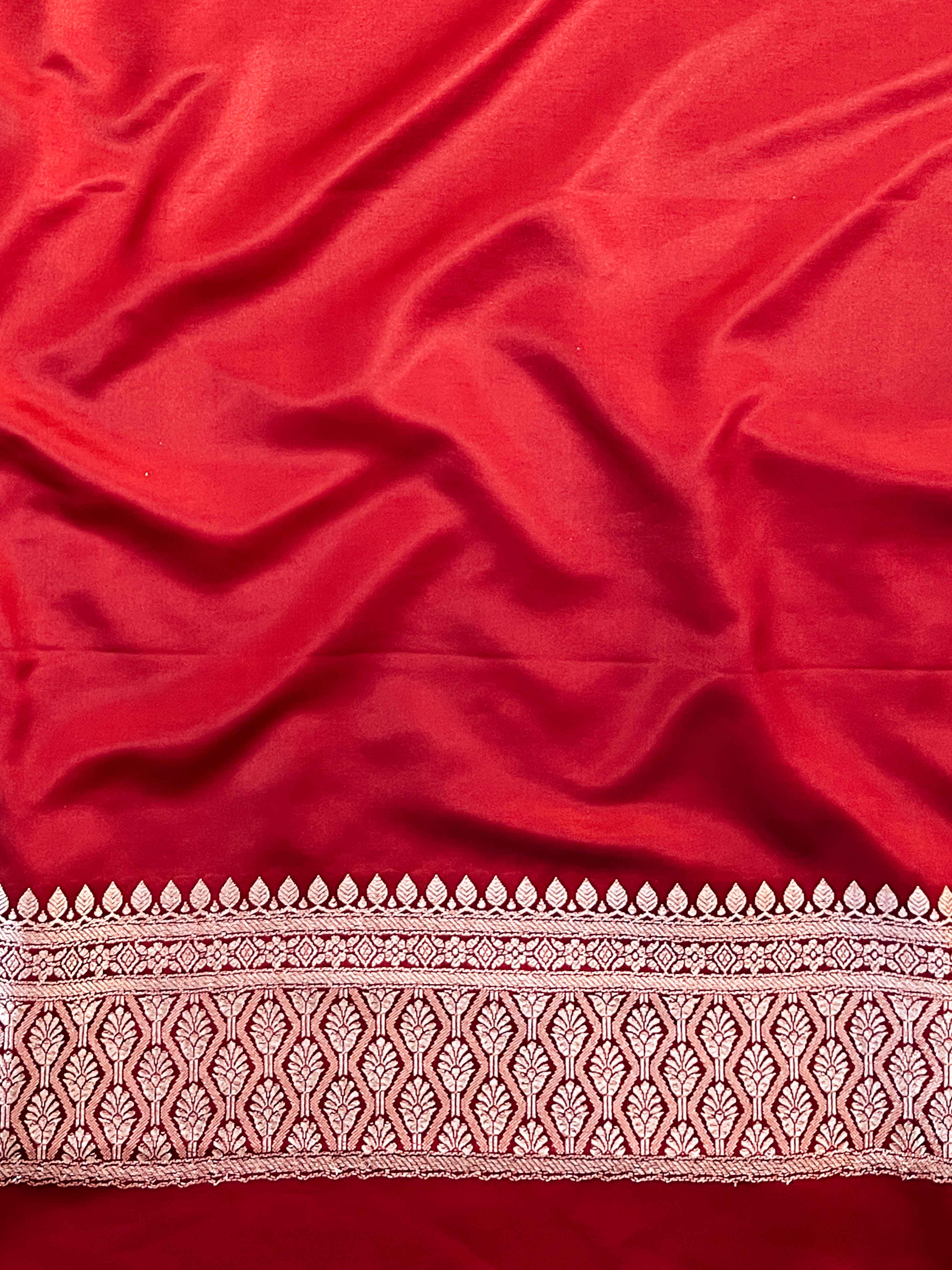 Banarasee Handloom Mashru Silk Saree With Buti Design Zari Border & Lace-Red