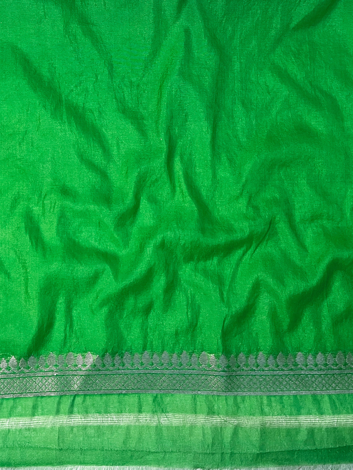 Banarasee Handloom Semi Silk Saree With Contrast Border & Lace-Peach & Green