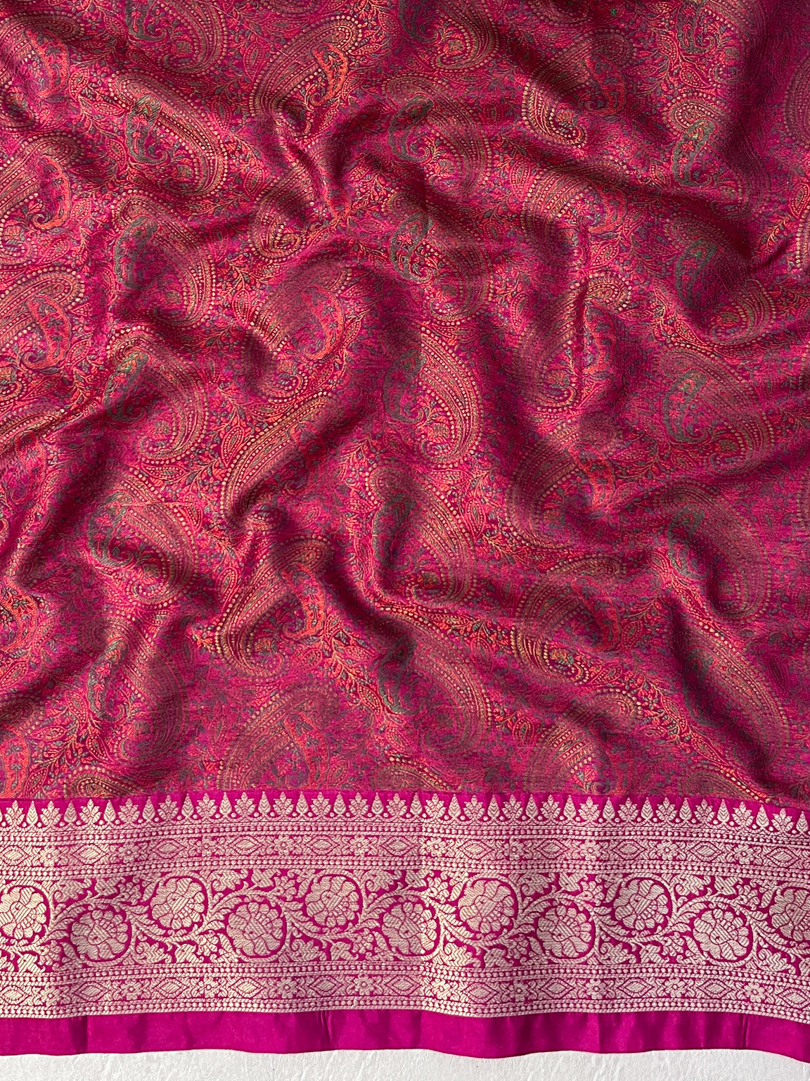 Banarasee Jamewar Tanchoi Soft Silk Saree with Contrast Border-Rust & Magenta