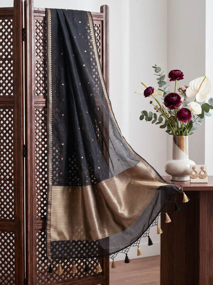 Banarasee Pure Organza Silk Saree With Zari Buti Design-Black