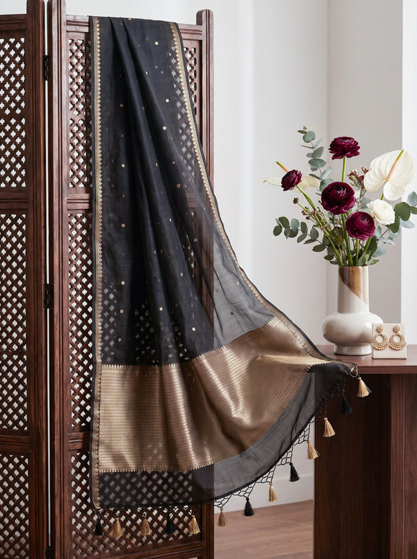 Banarasee Pure Organza Silk Saree With Zari Buti Design-Black