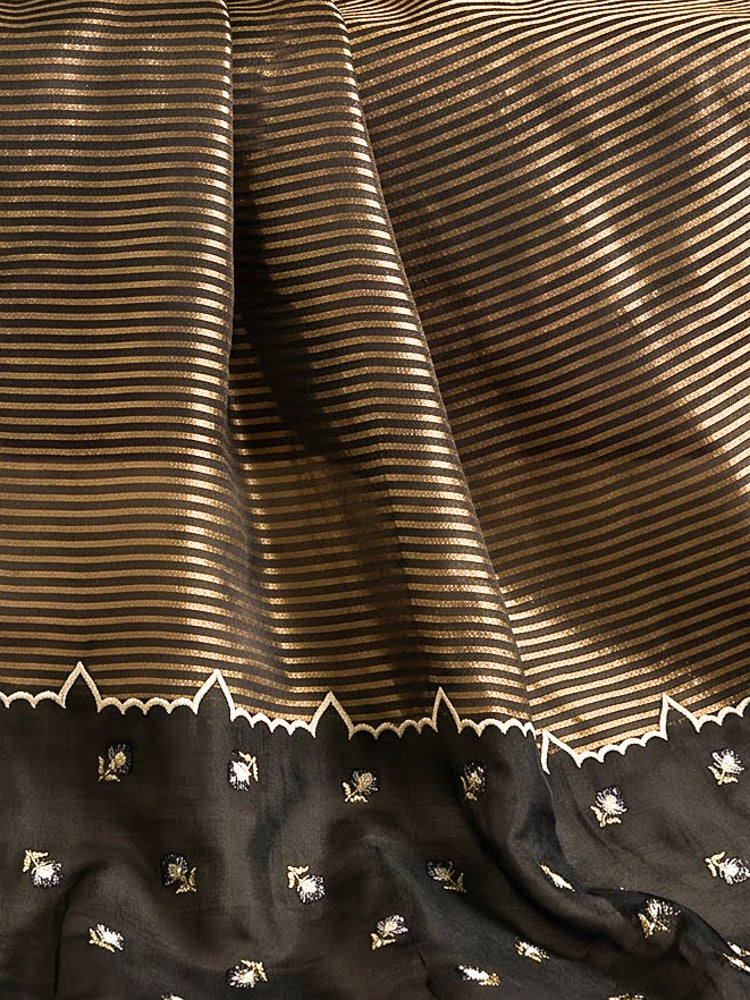 Banarasee Pure Organza Silk Saree With Buti Design & Scallop Border-Black
